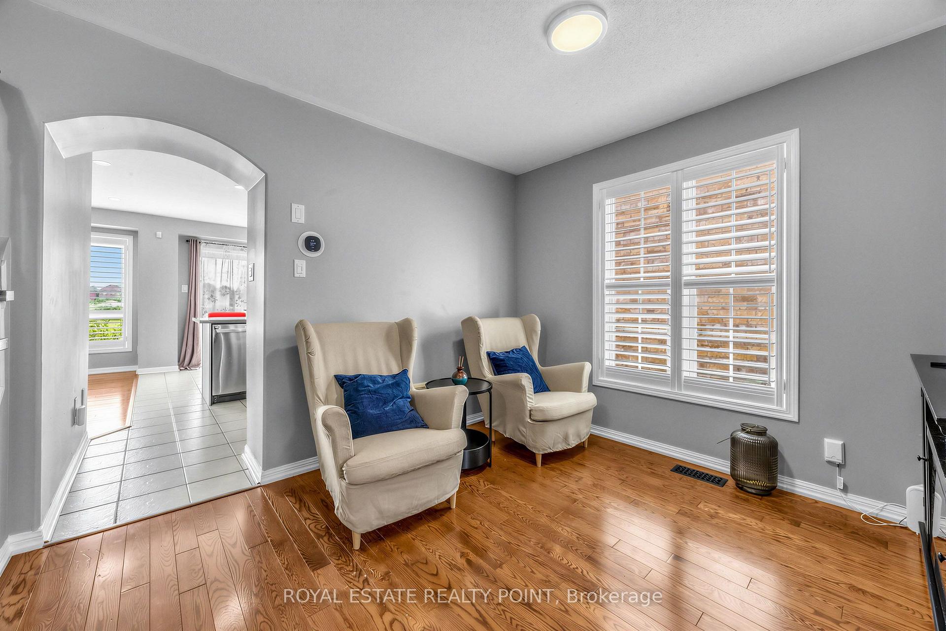 Photo 4 of 141 Raponi Circle, Scarborough, Rouge — HOMEH