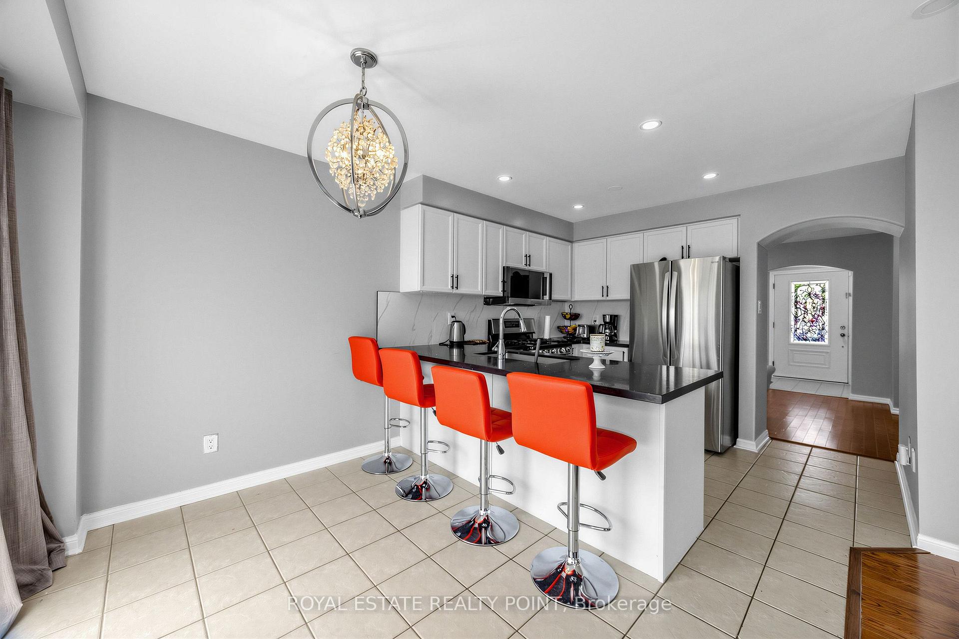 Photo 10 of 141 Raponi Circle, Scarborough, Rouge — HOMEH