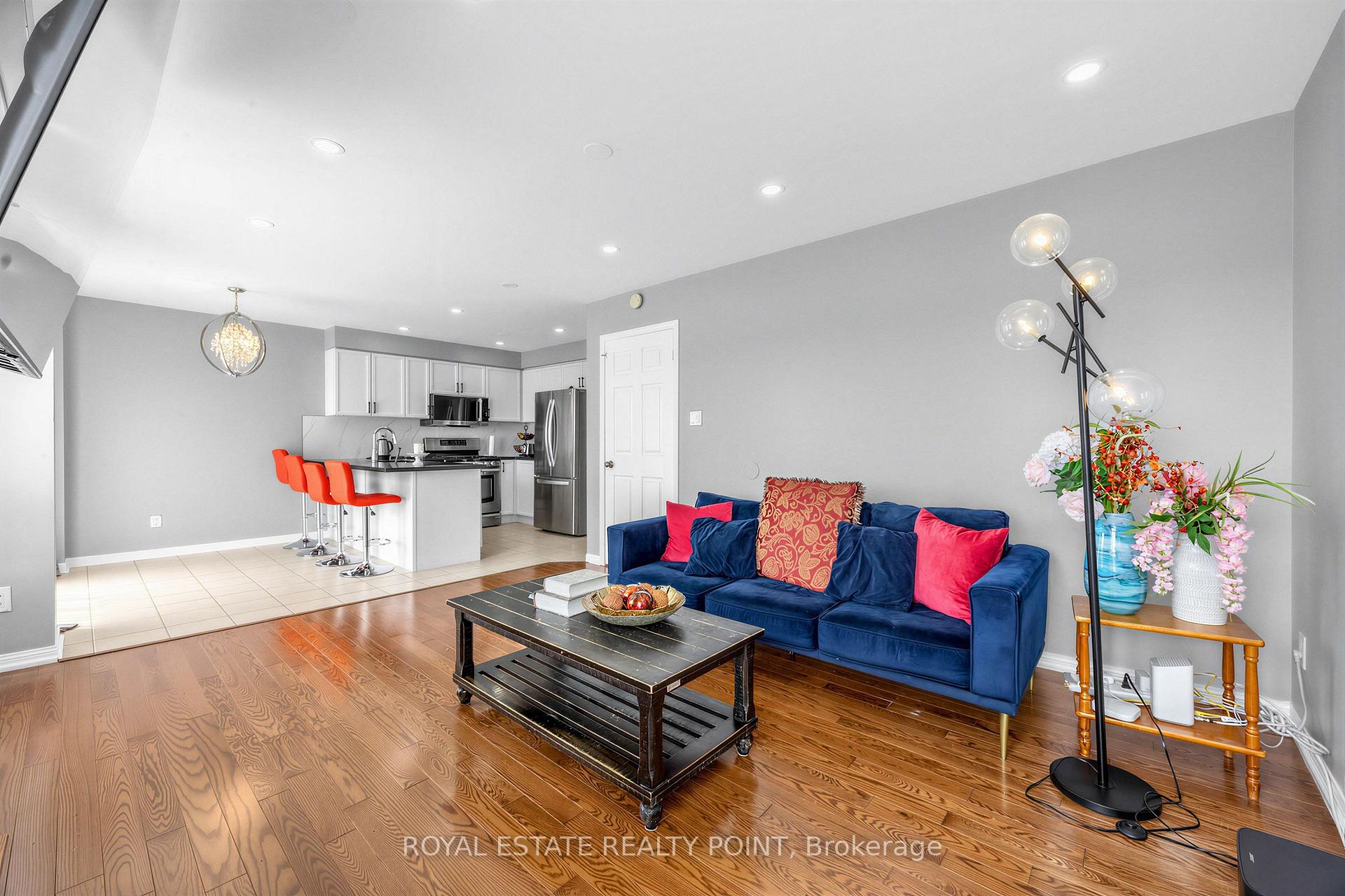 Photo 14 of 141 Raponi Circle, Scarborough, Rouge — HOMEH