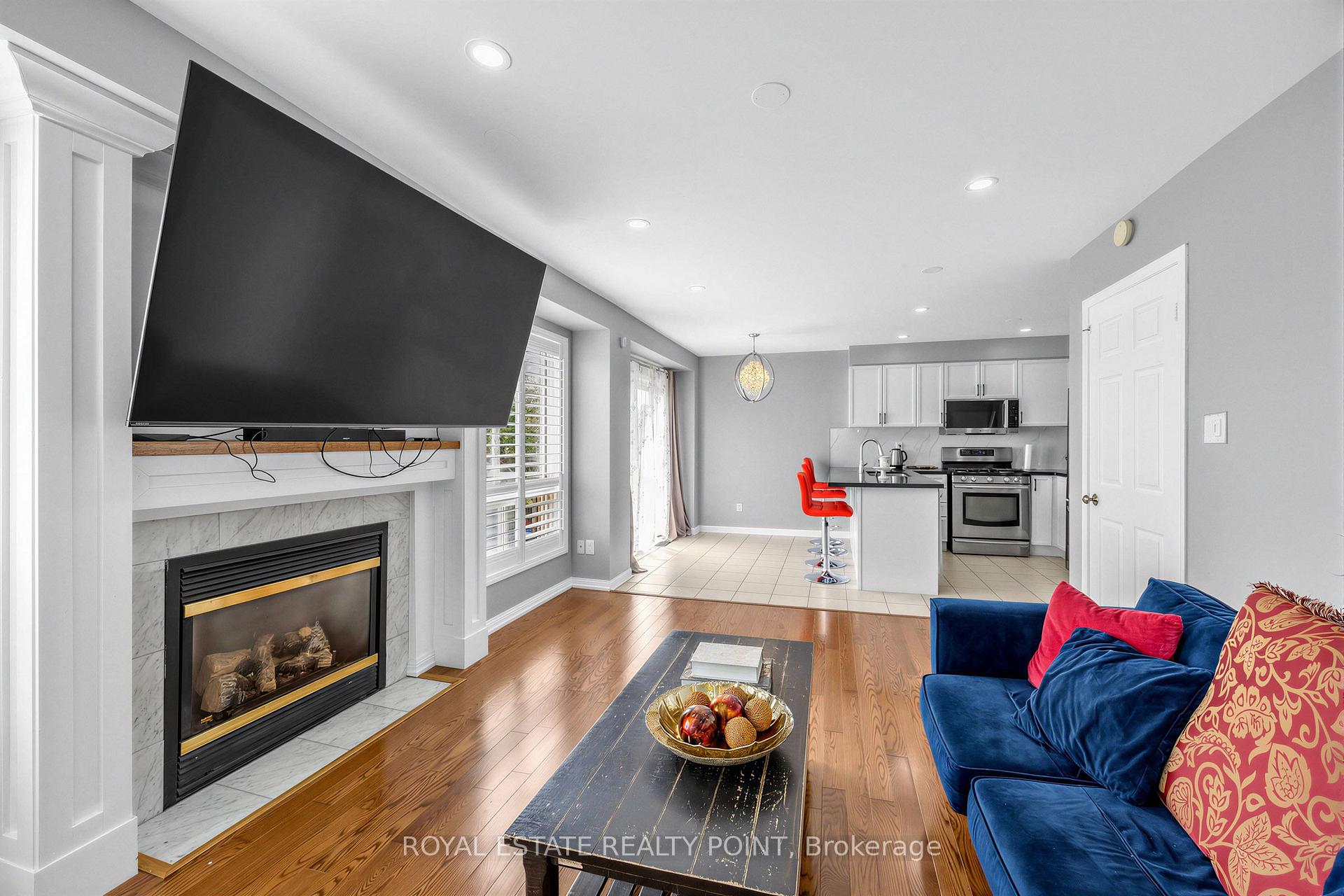 Photo 15 of 141 Raponi Circle, Scarborough, Rouge — HOMEH