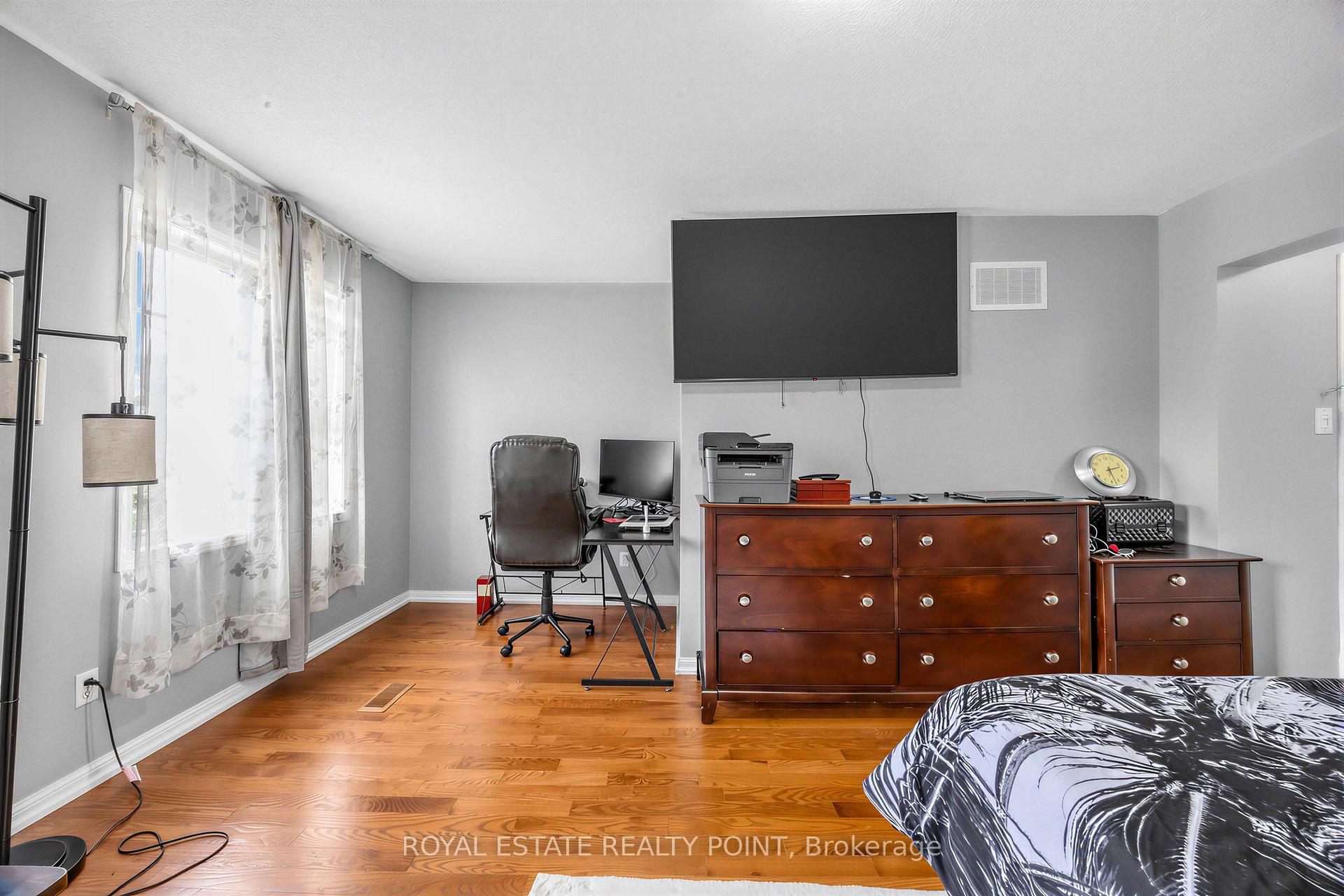 Photo 19 of 141 Raponi Circle, Scarborough, Rouge — HOMEH