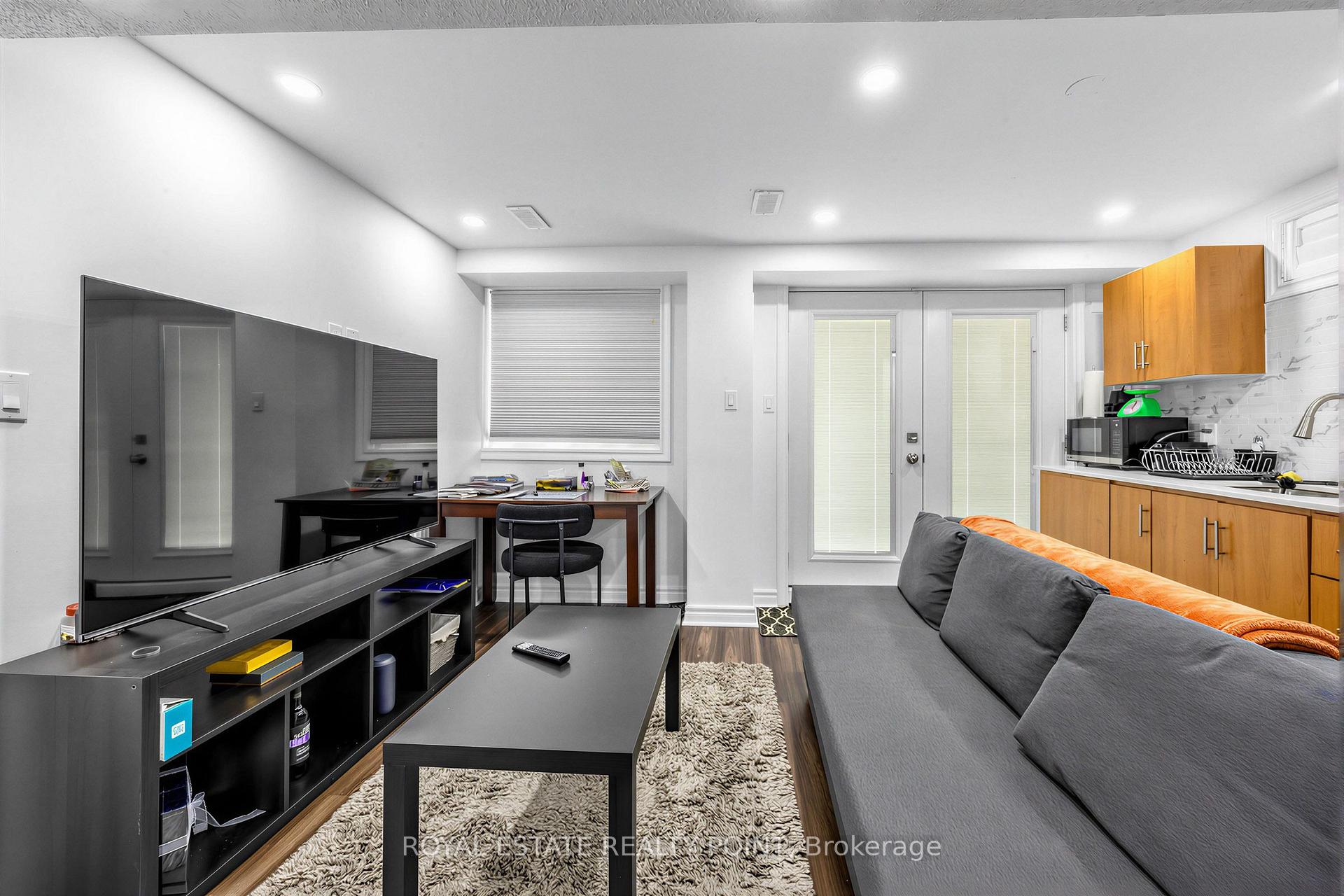 Photo 21 of 141 Raponi Circle, Scarborough, Rouge — HOMEH