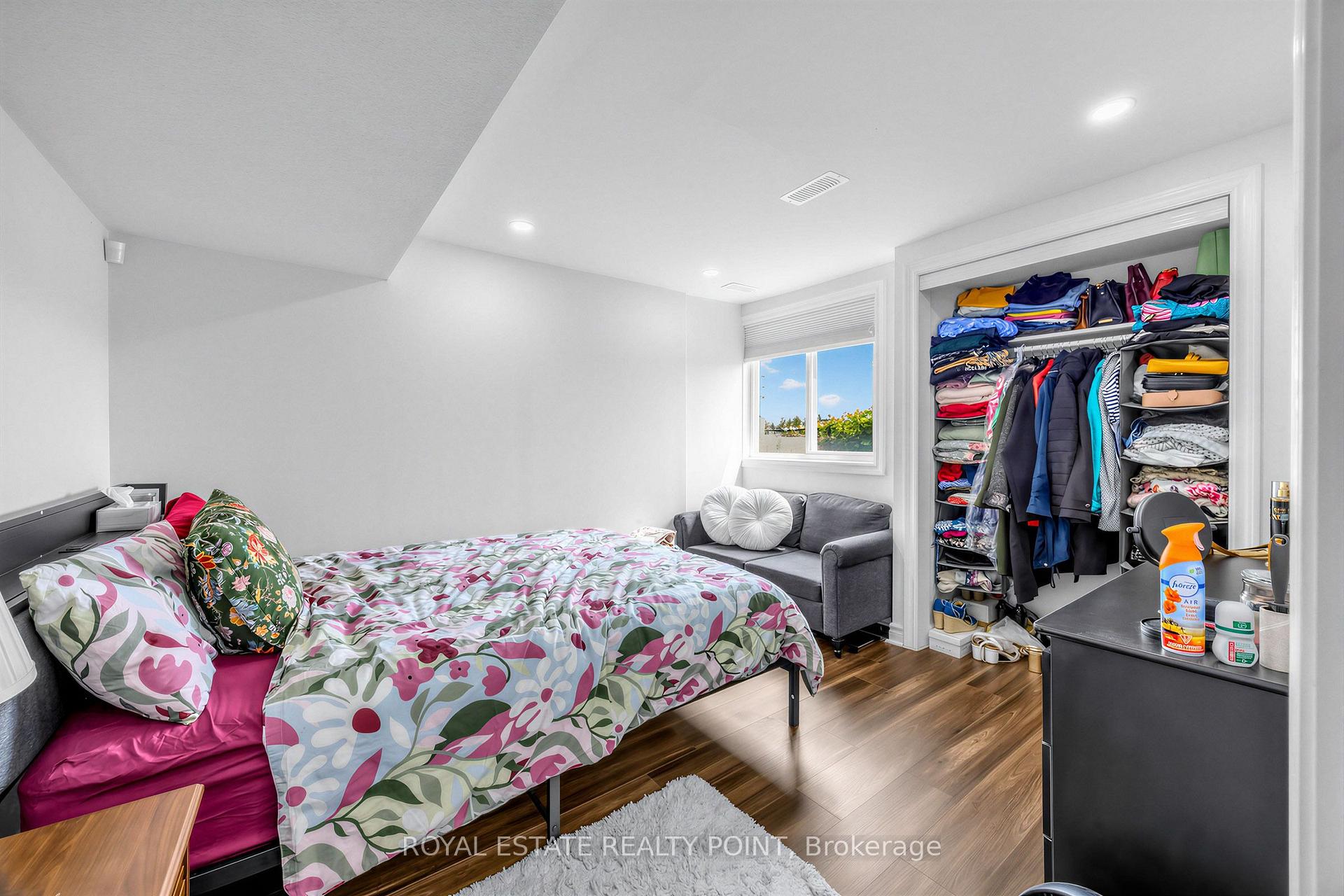 Photo 24 of 141 Raponi Circle, Scarborough, Rouge — HOMEH