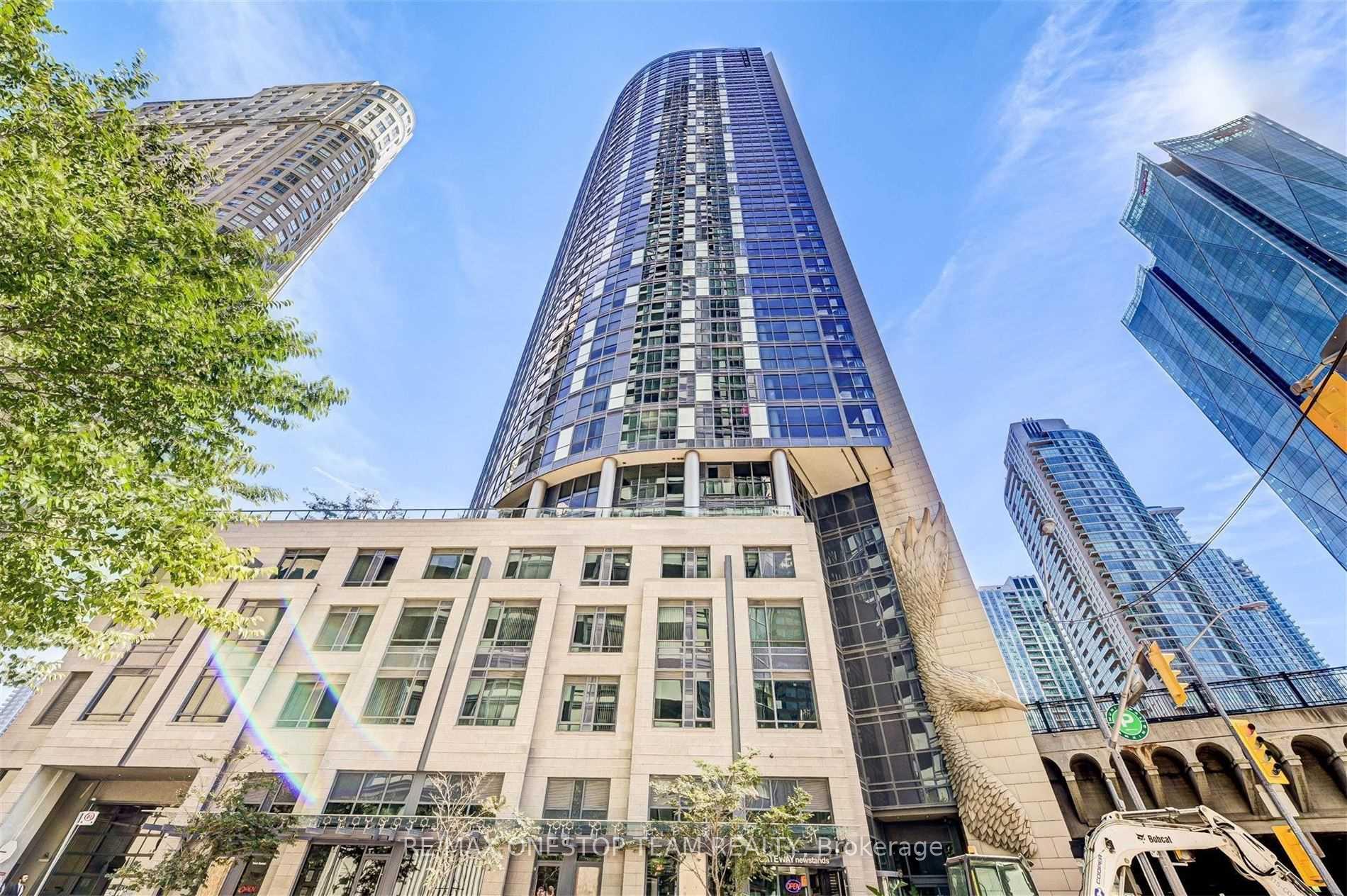Photo 1 of Unit 2206, 1 The Esplanade, Toronto, Waterfront Communities — HOMEH