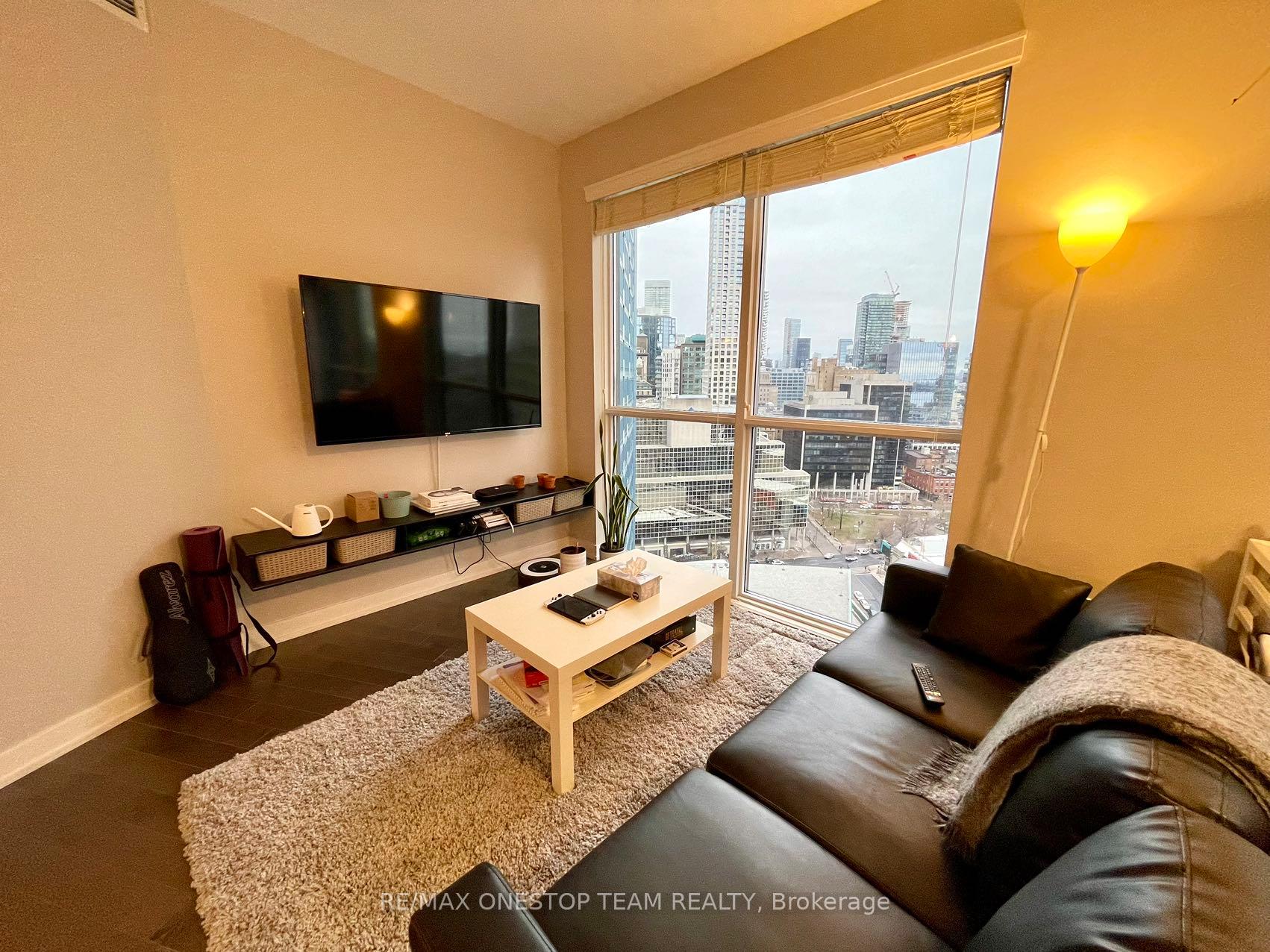 Photo 8 of Unit 2206, 1 The Esplanade, Toronto, Waterfront Communities — HOMEH