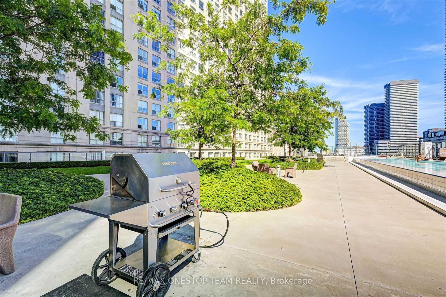 Photo 19 of Unit 2206, 1 The Esplanade, Toronto, Waterfront Communities — HOMEH