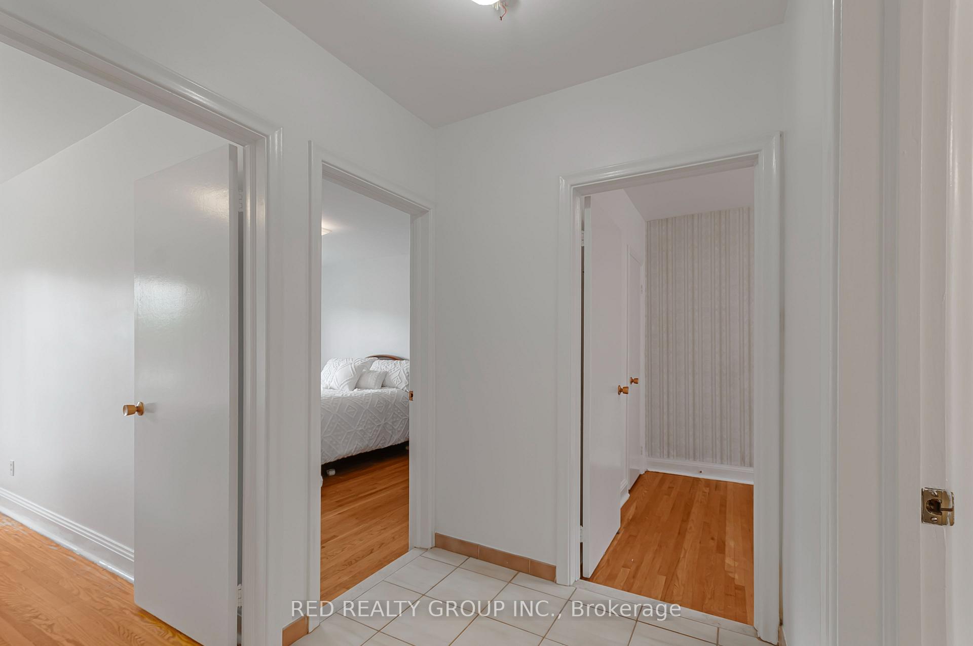 Photo 21 of 281 Falstaff Avenue, North York, Maple Leaf — HOMEH
