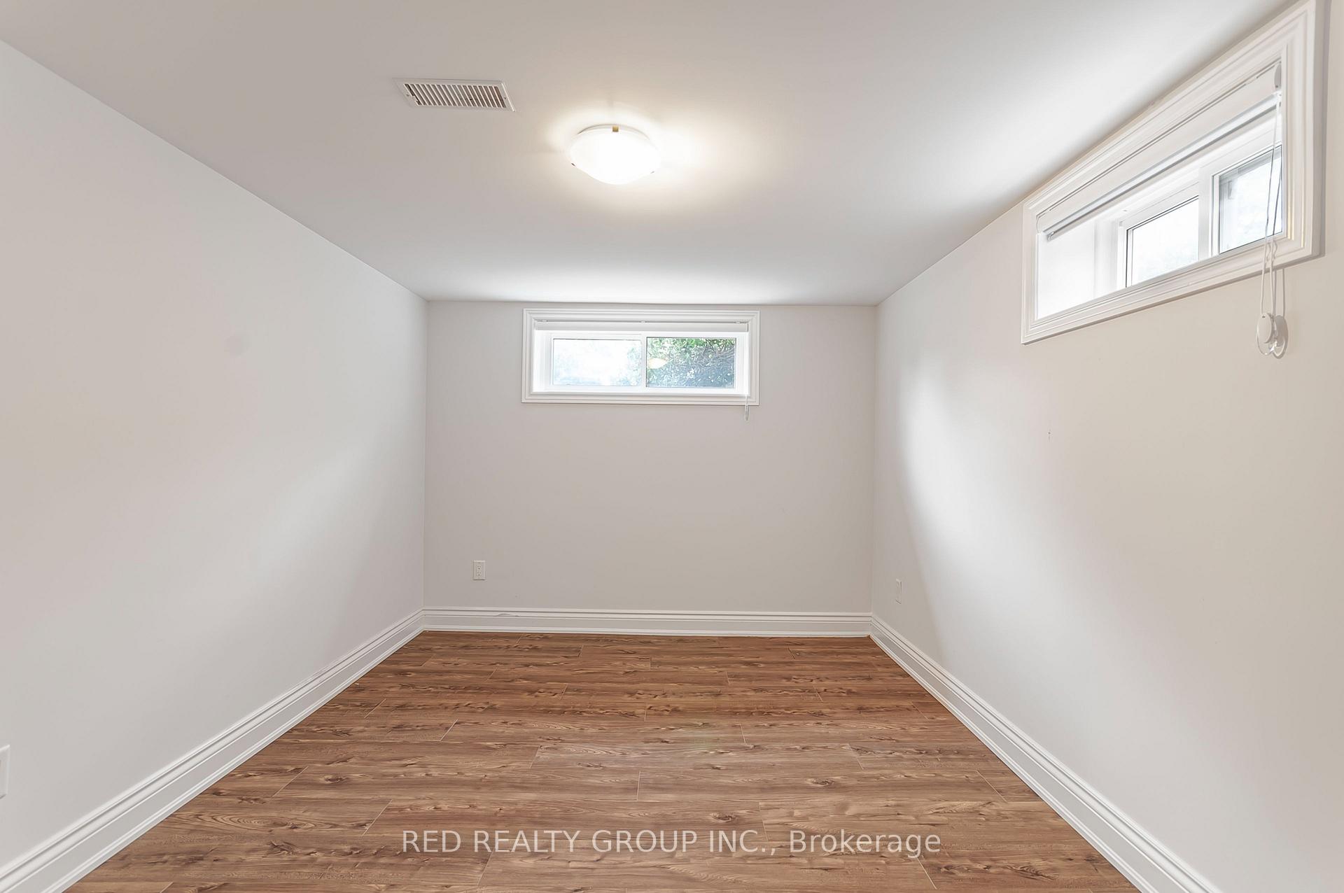 Photo 25 of 281 Falstaff Avenue, North York, Maple Leaf — HOMEH