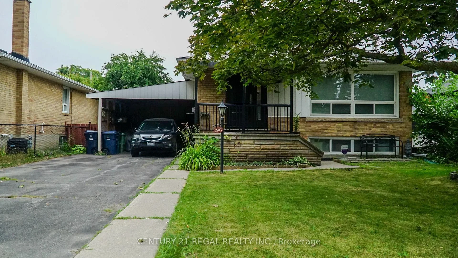 Photo 1 of 1507 Pharmacy Avenue, Scarborough, Wexford-Maryvale — HOMEH