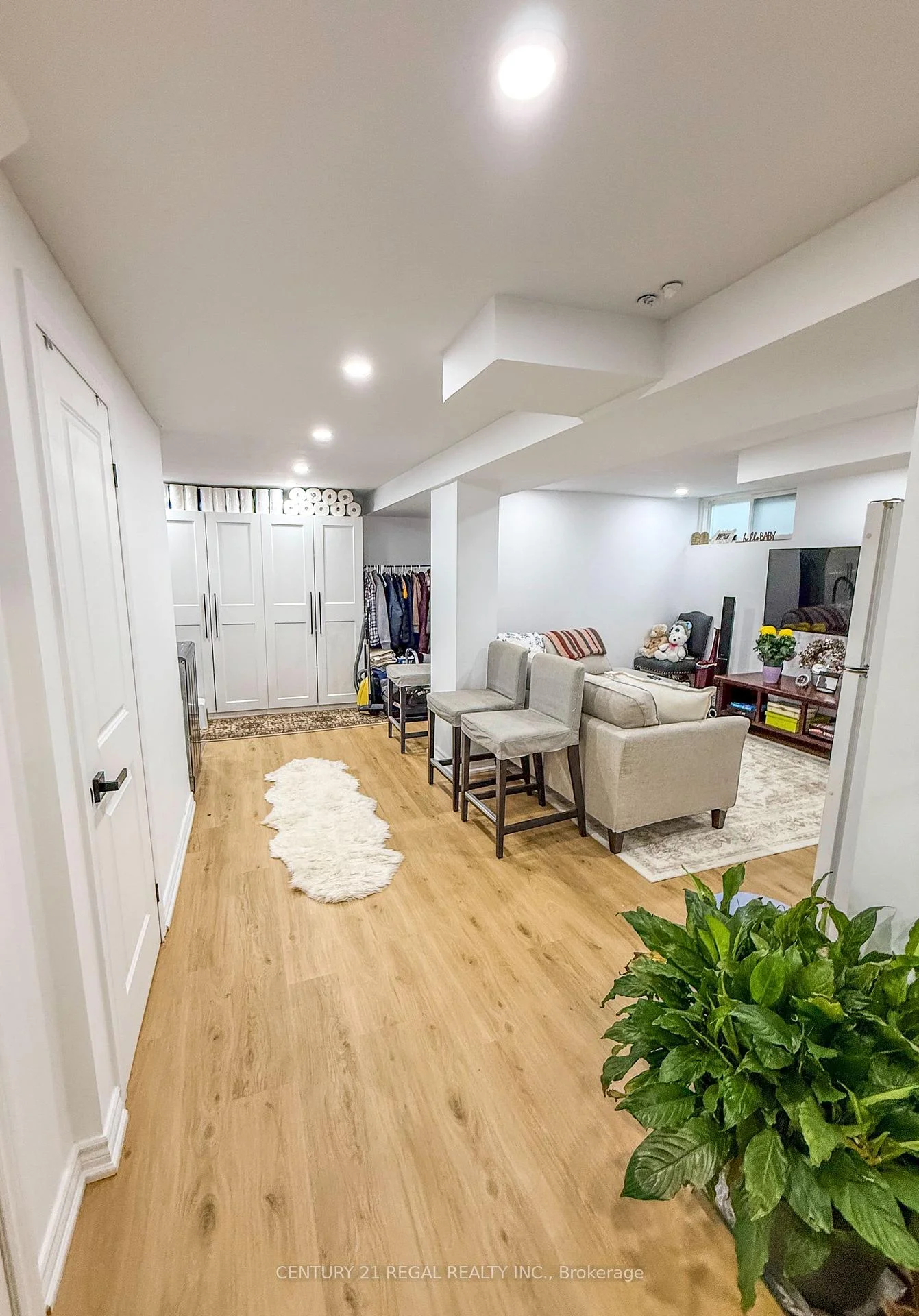 Photo 6 of 1507 Pharmacy Avenue, Scarborough, Wexford-Maryvale — HOMEH