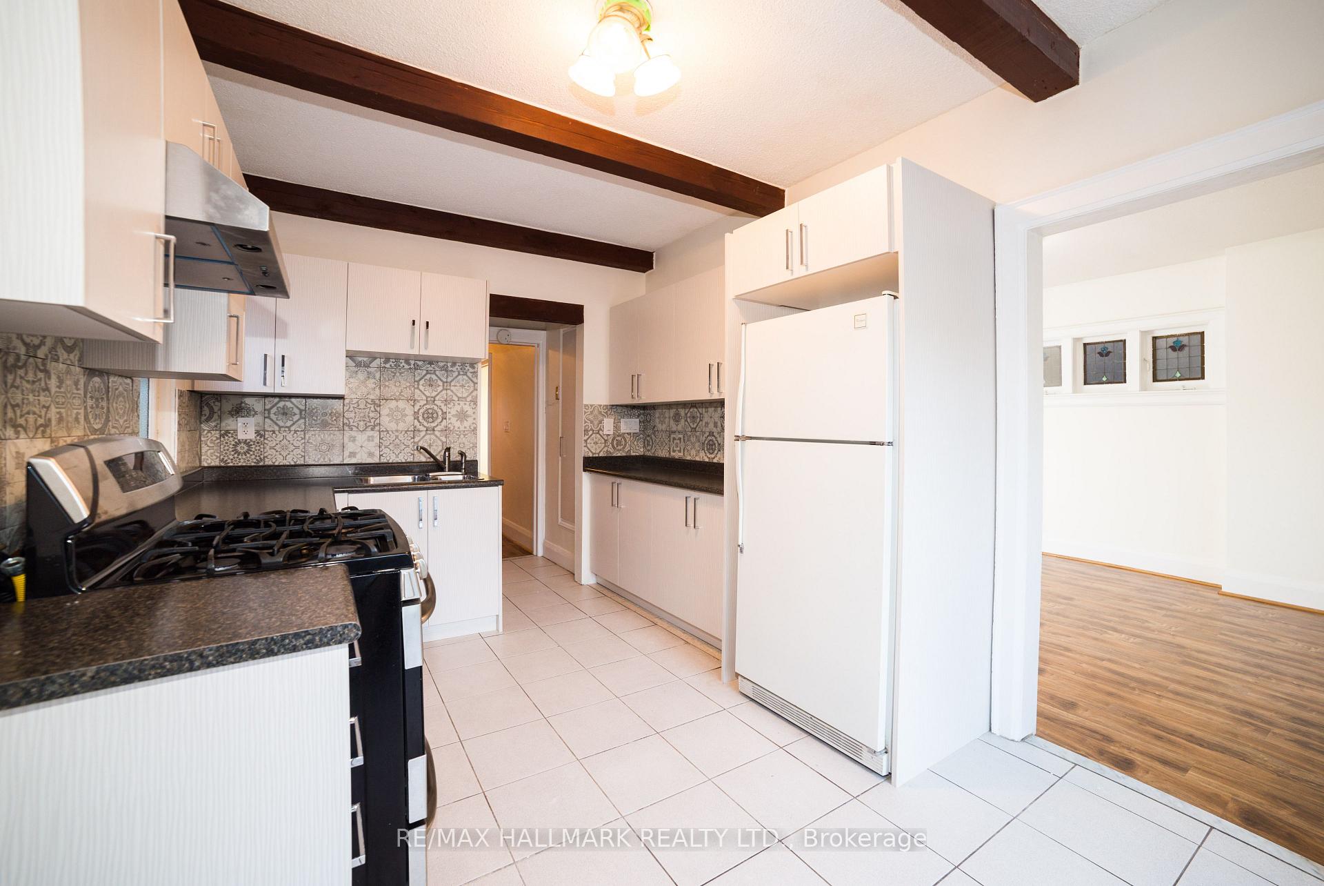Photo 11 of 40 Snowdon Avenue, Toronto, Lawrence Park North — HOMEH
