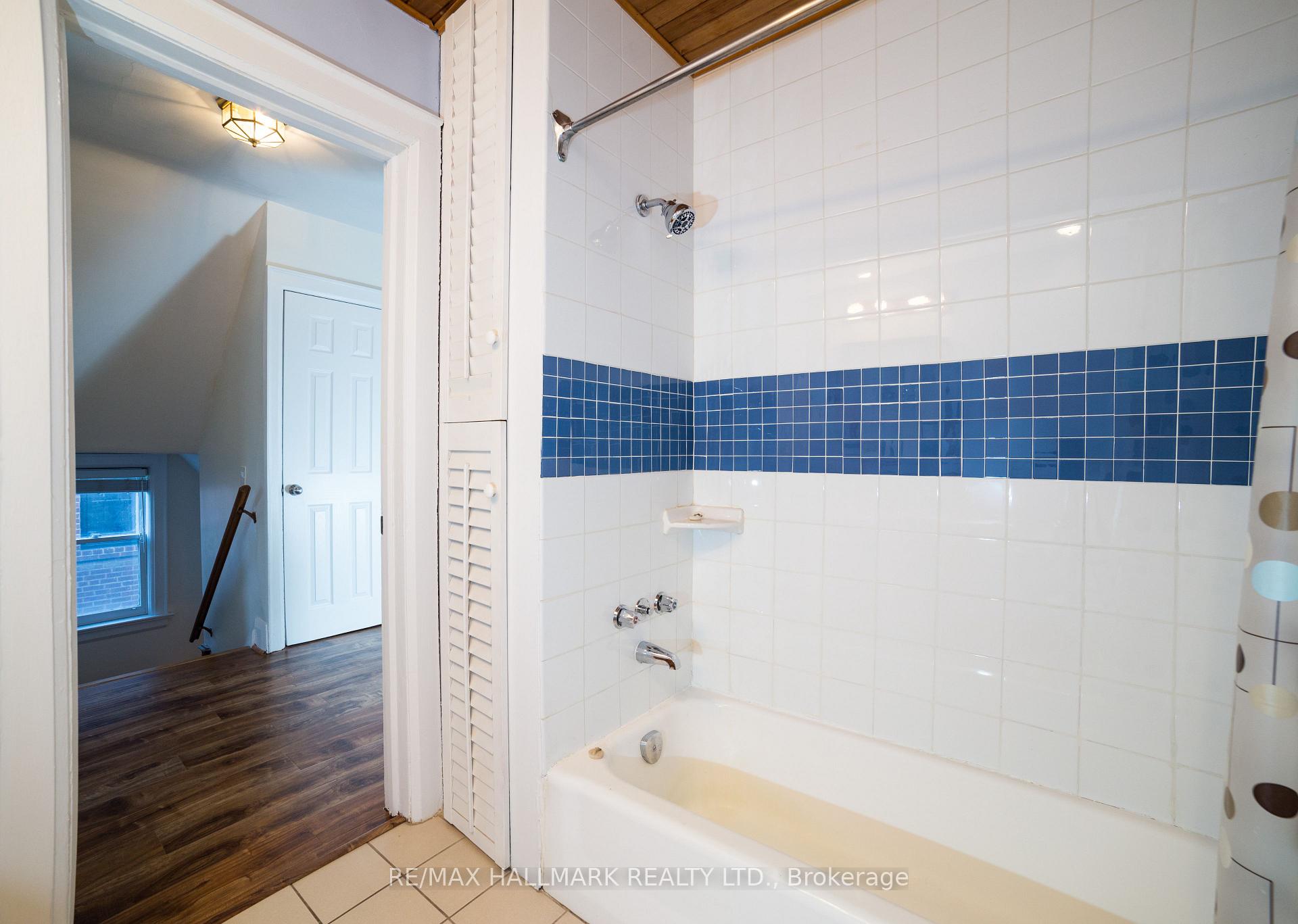 Photo 18 of 40 Snowdon Avenue, Toronto, Lawrence Park North — HOMEH