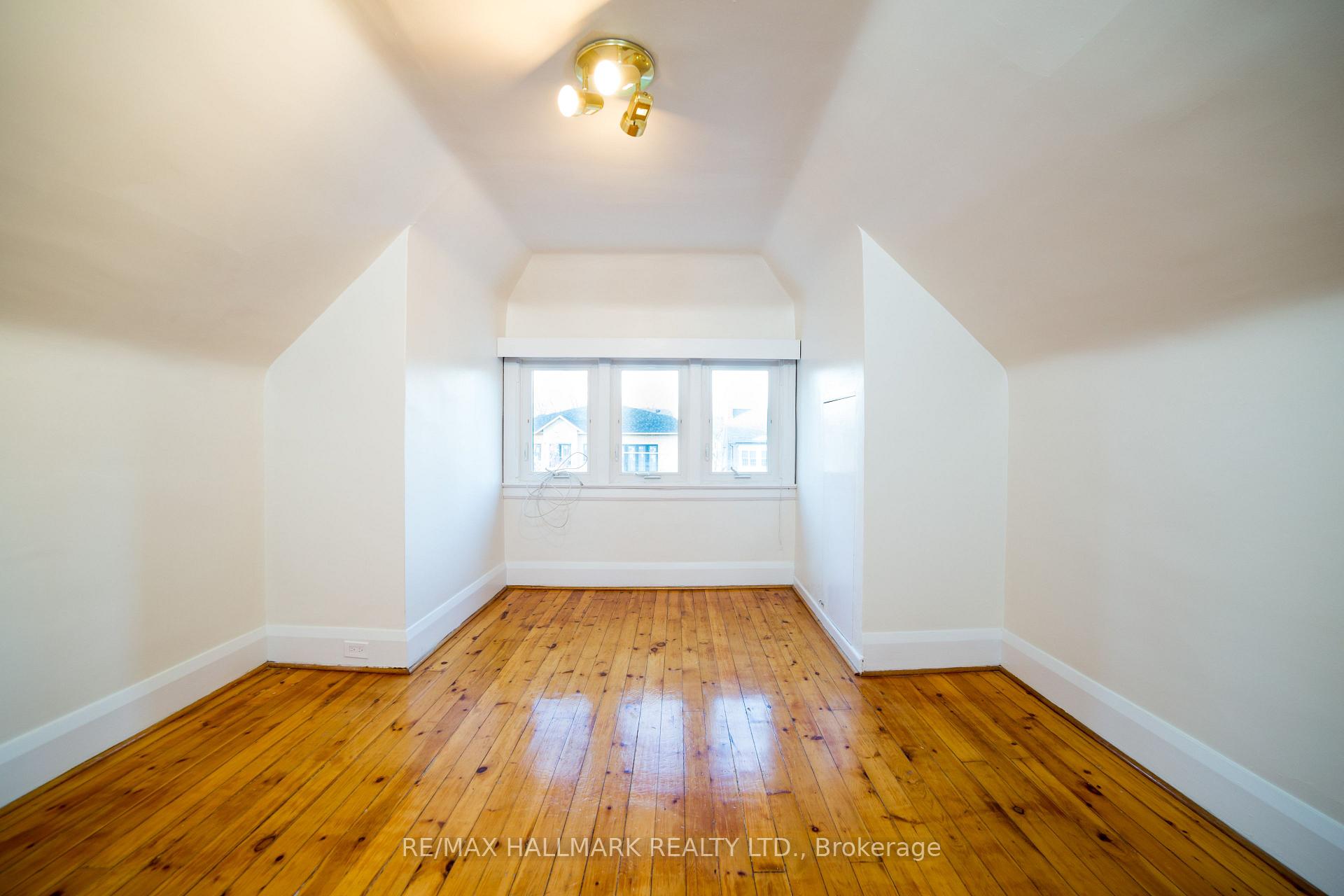 Photo 21 of 40 Snowdon Avenue, Toronto, Lawrence Park North — HOMEH