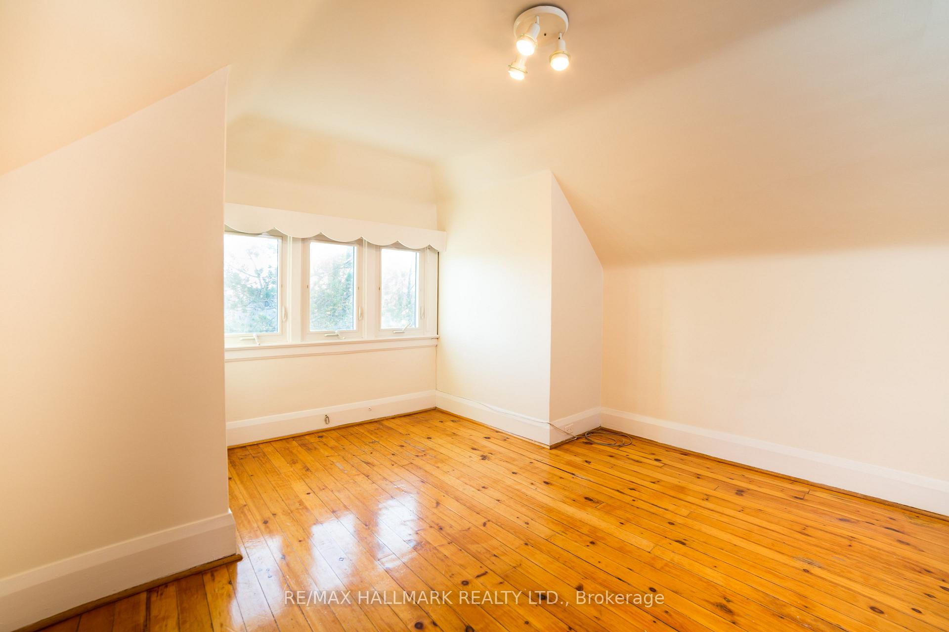 Photo 22 of 40 Snowdon Avenue, Toronto, Lawrence Park North — HOMEH
