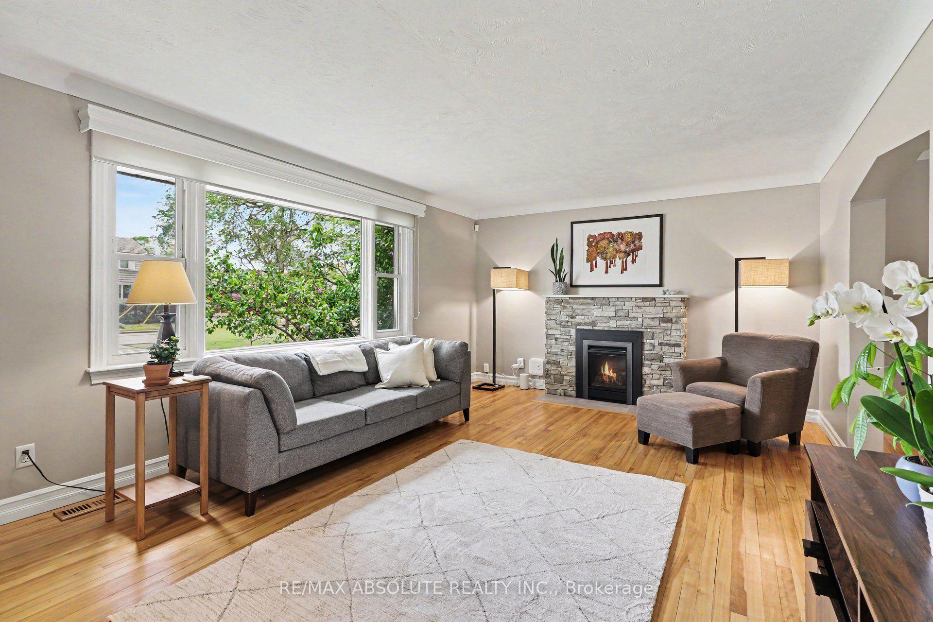 Photo 8 of 805 Smyth Road, Ottawa, Elmvale Acres — HOMEH