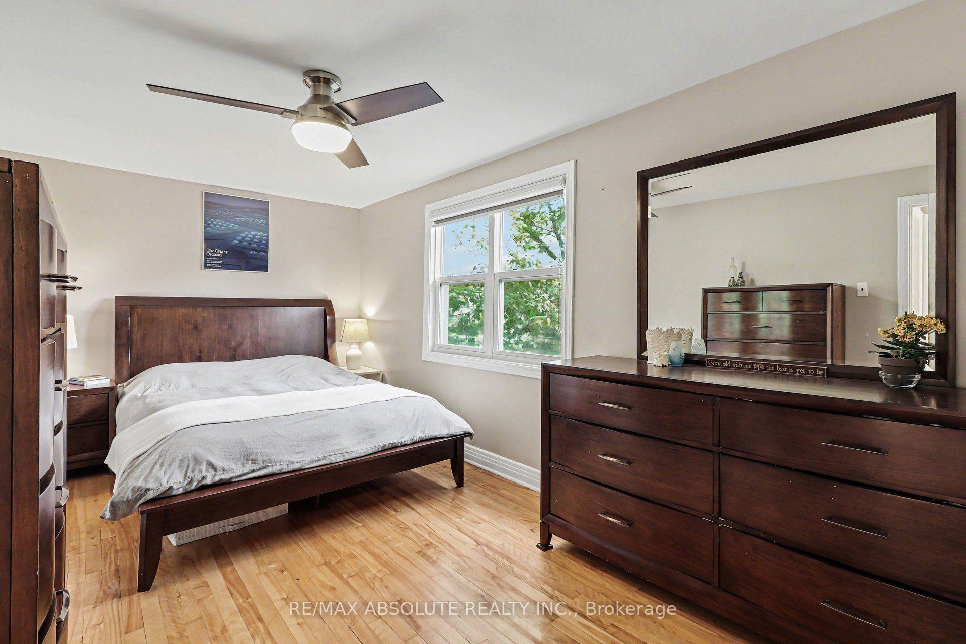 Photo 17 of 805 Smyth Road, Ottawa, Elmvale Acres — HOMEH