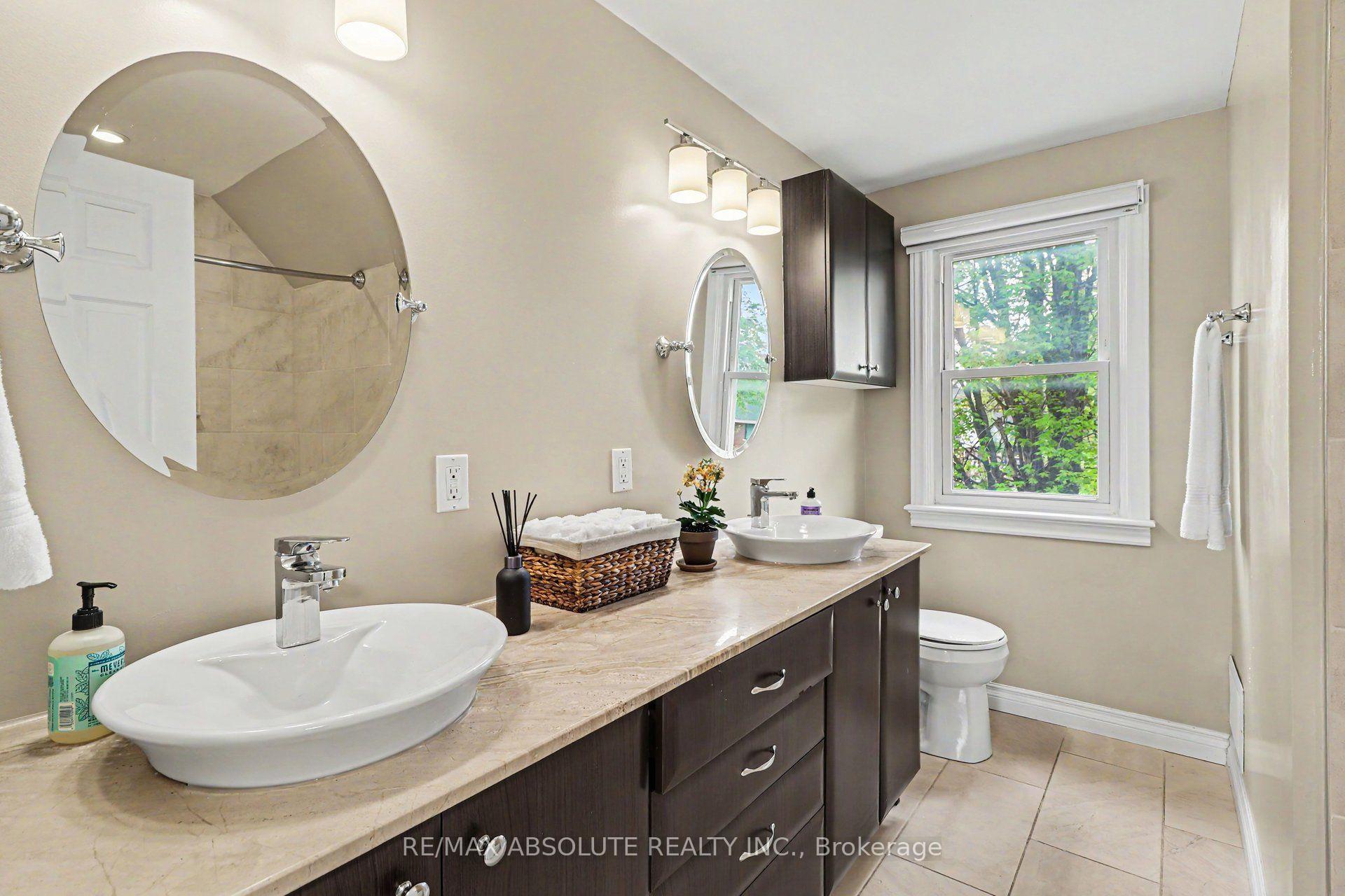 Photo 20 of 805 Smyth Road, Ottawa, Elmvale Acres — HOMEH