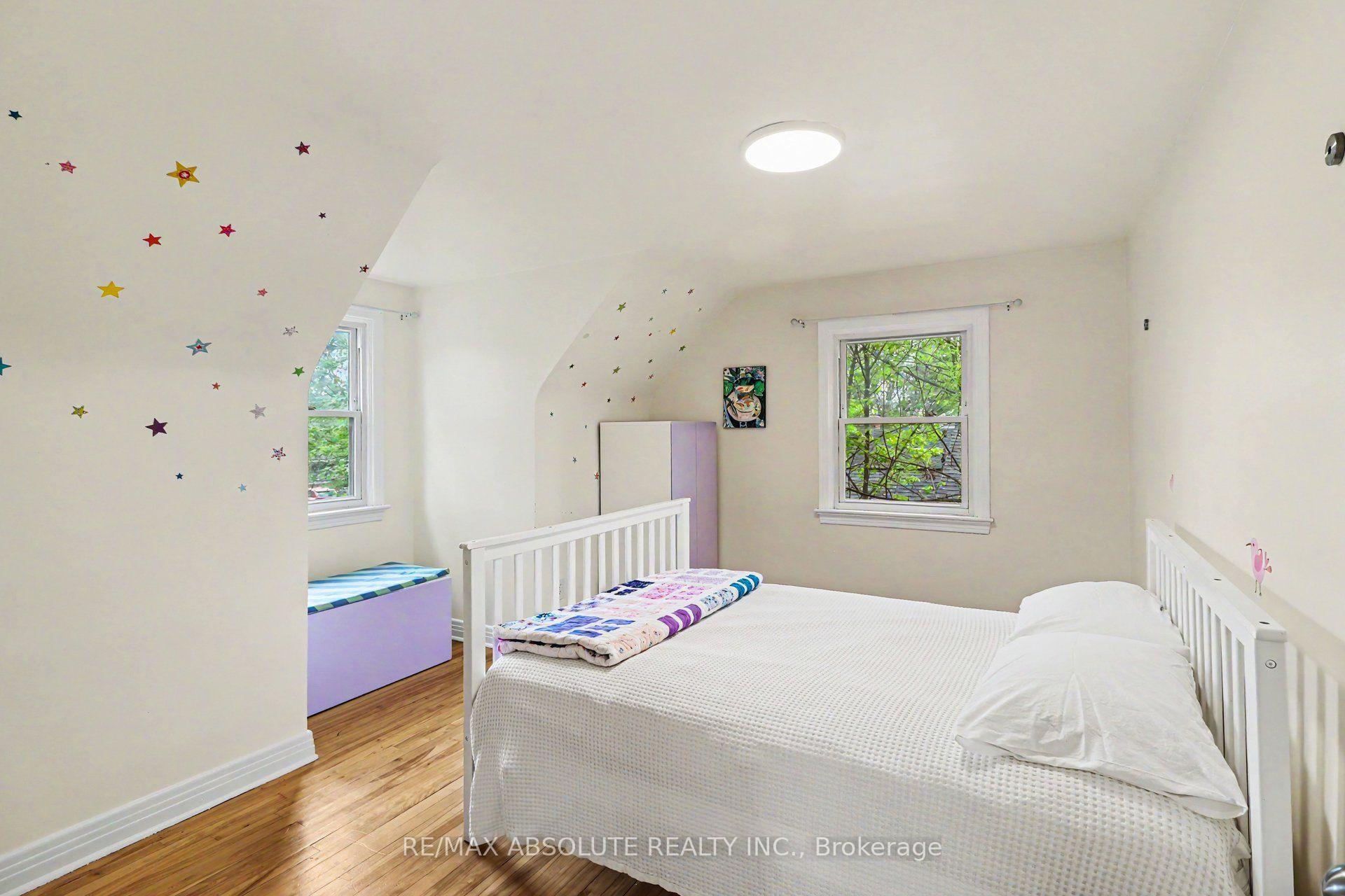 Photo 21 of 805 Smyth Road, Ottawa, Elmvale Acres — HOMEH