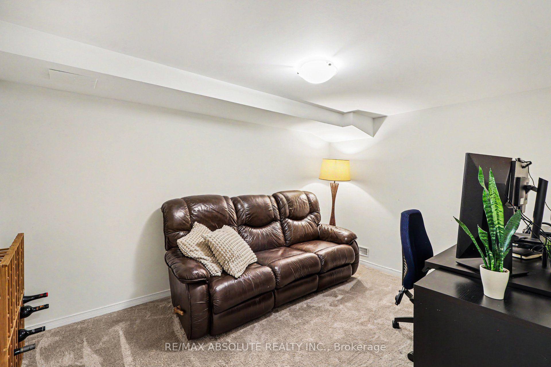 Photo 25 of 805 Smyth Road, Ottawa, Elmvale Acres — HOMEH