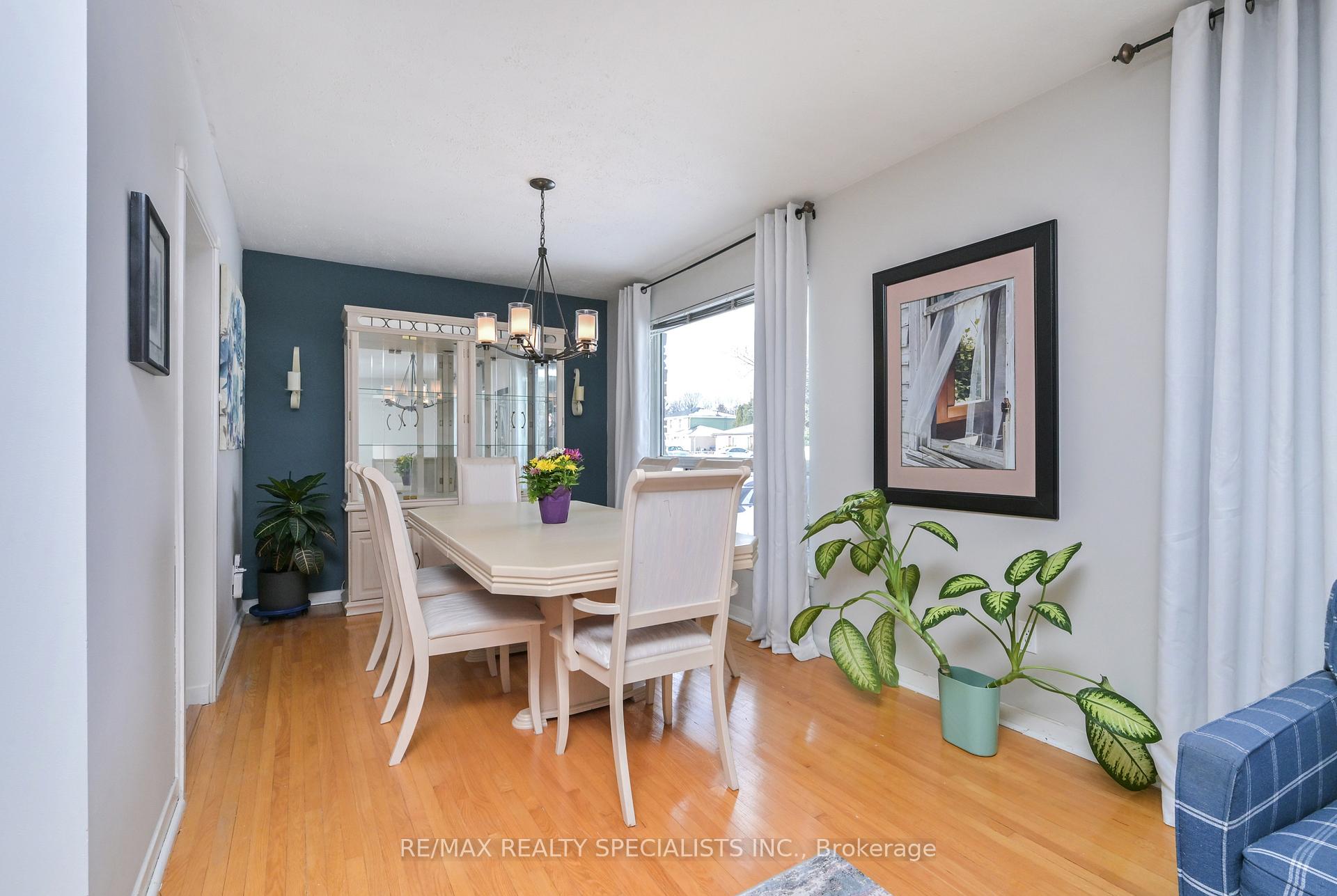 Photo 8 of 8 Beechwood Crescent, Brampton, Avondale — HOMEH