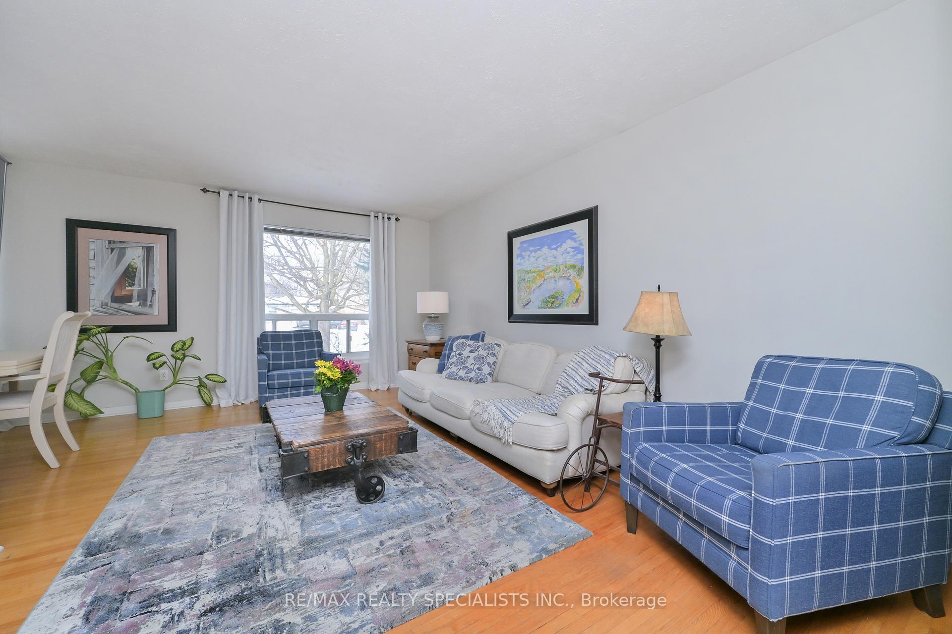 Photo 11 of 8 Beechwood Crescent, Brampton, Avondale — HOMEH