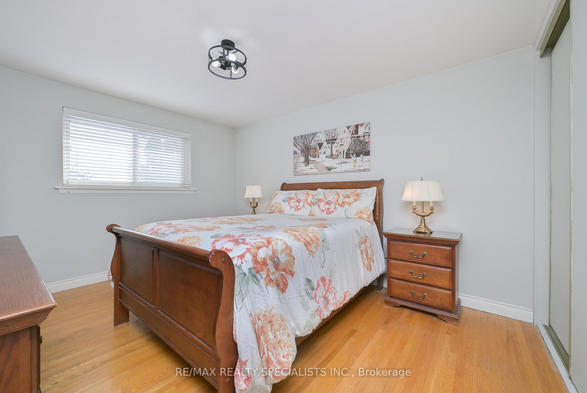 Photo 12 of 8 Beechwood Crescent, Brampton, Avondale — HOMEH