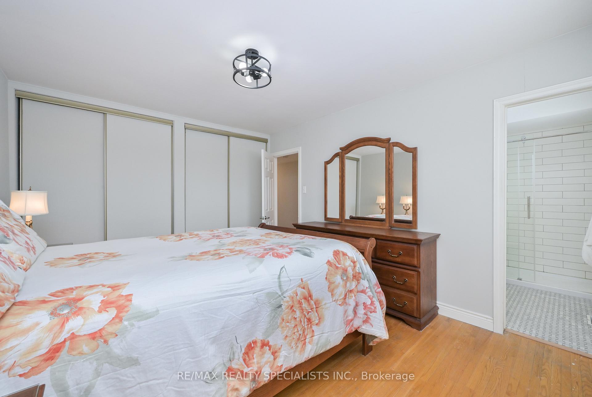 Photo 14 of 8 Beechwood Crescent, Brampton, Avondale — HOMEH