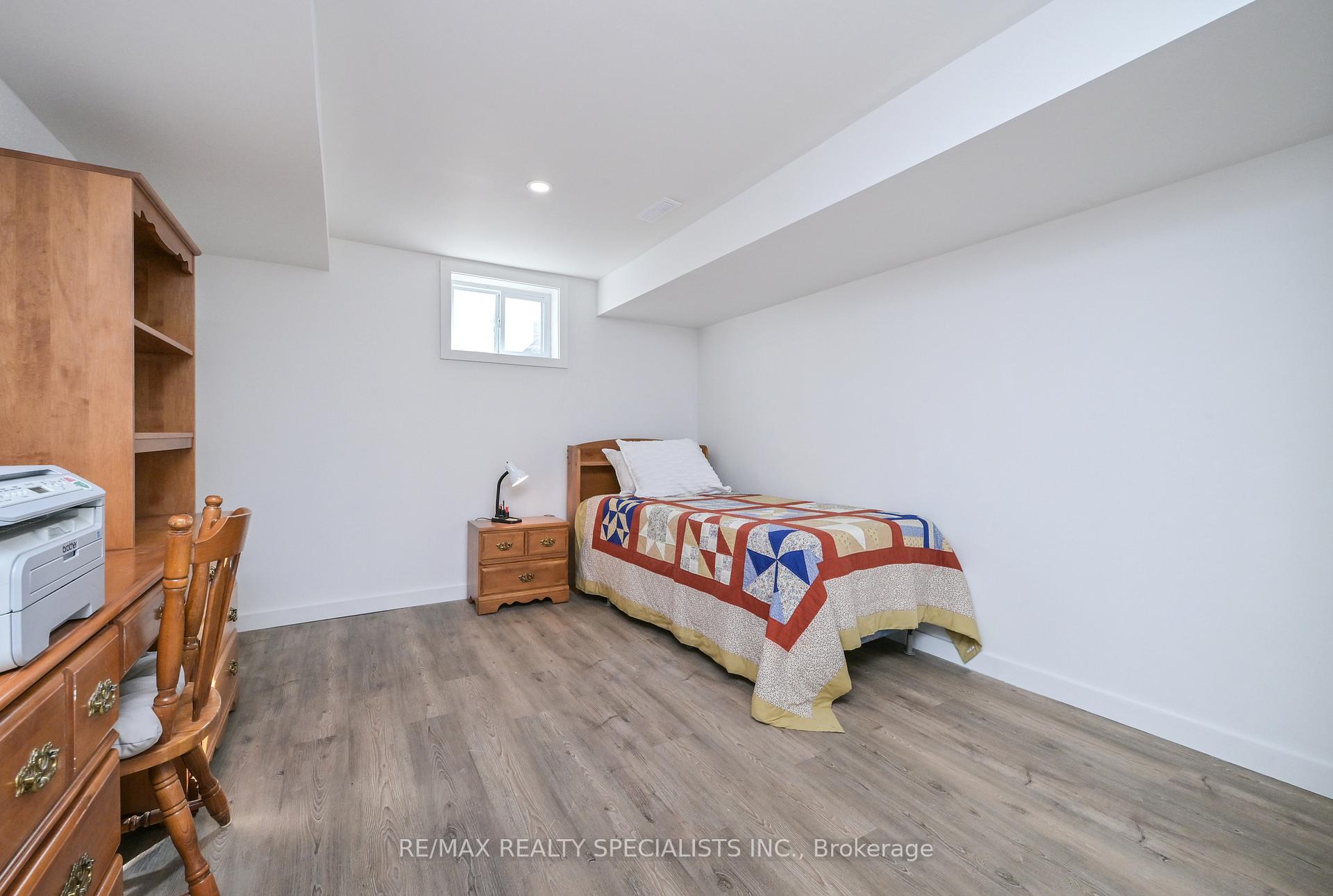 Photo 23 of 8 Beechwood Crescent, Brampton, Avondale — HOMEH