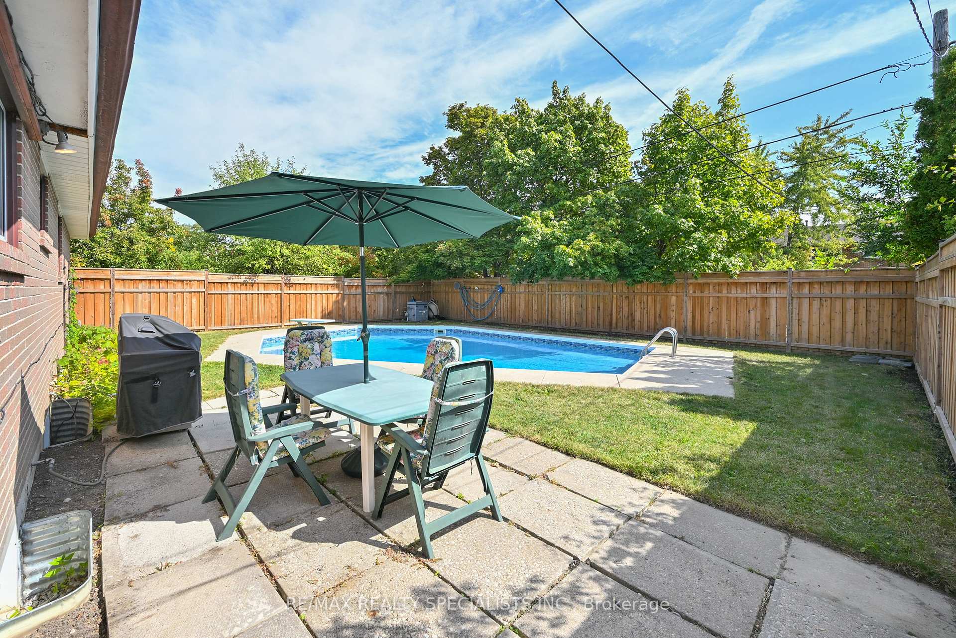 Photo 30 of 8 Beechwood Crescent, Brampton, Avondale — HOMEH