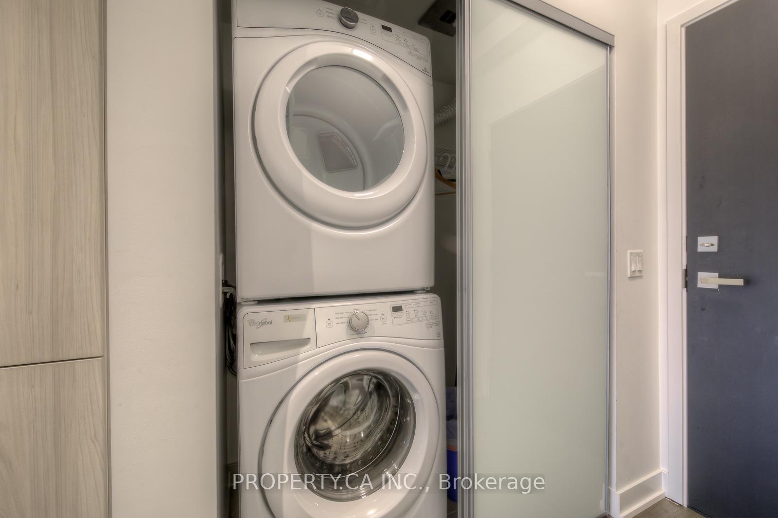 Photo 17 of Unit 406, 665 Kingston Road, Toronto, The Beaches — HOMEH