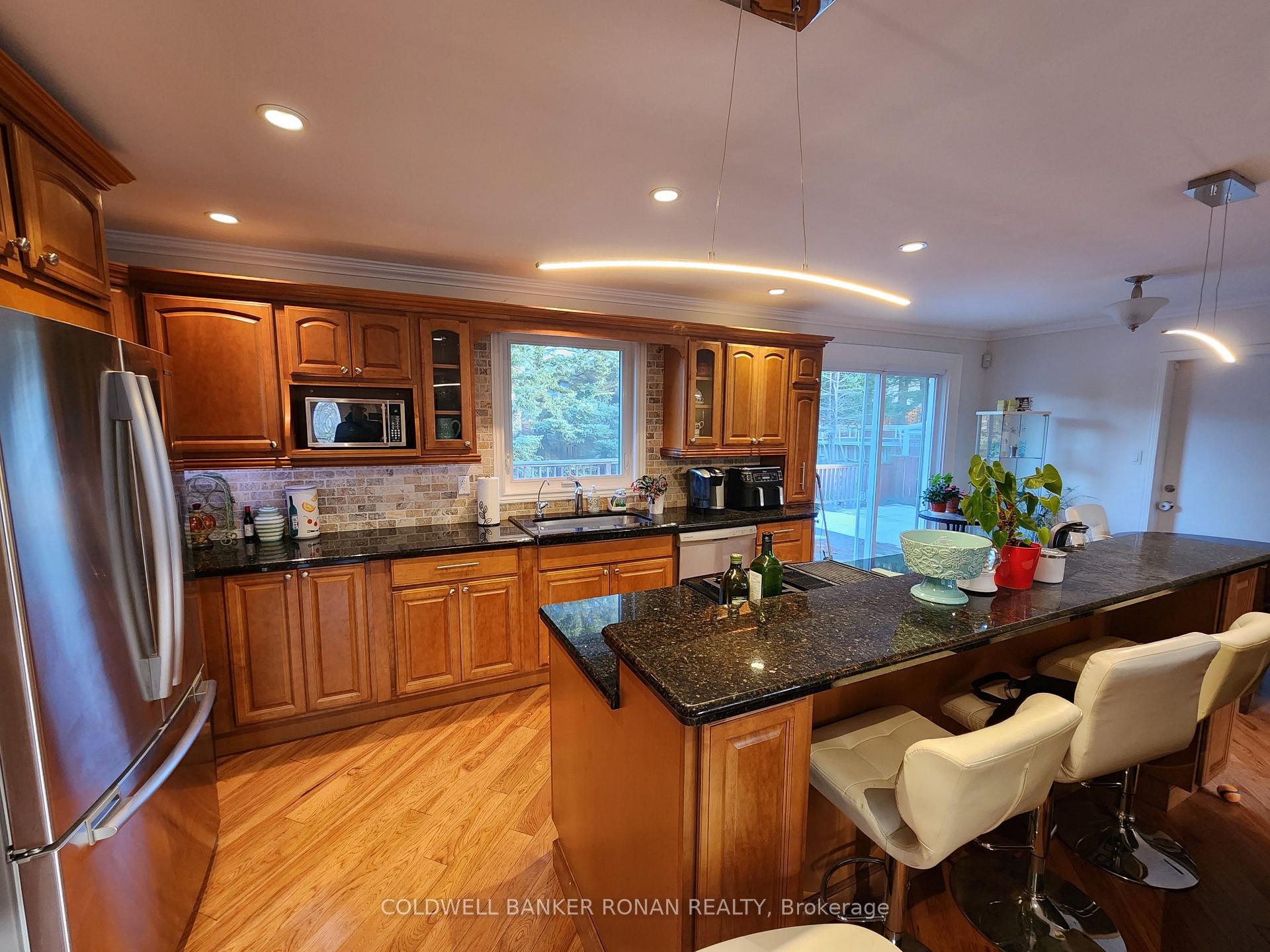 Photo 3 of 225 Lime Kiln Road, Hamilton, Ancaster — HOMEH