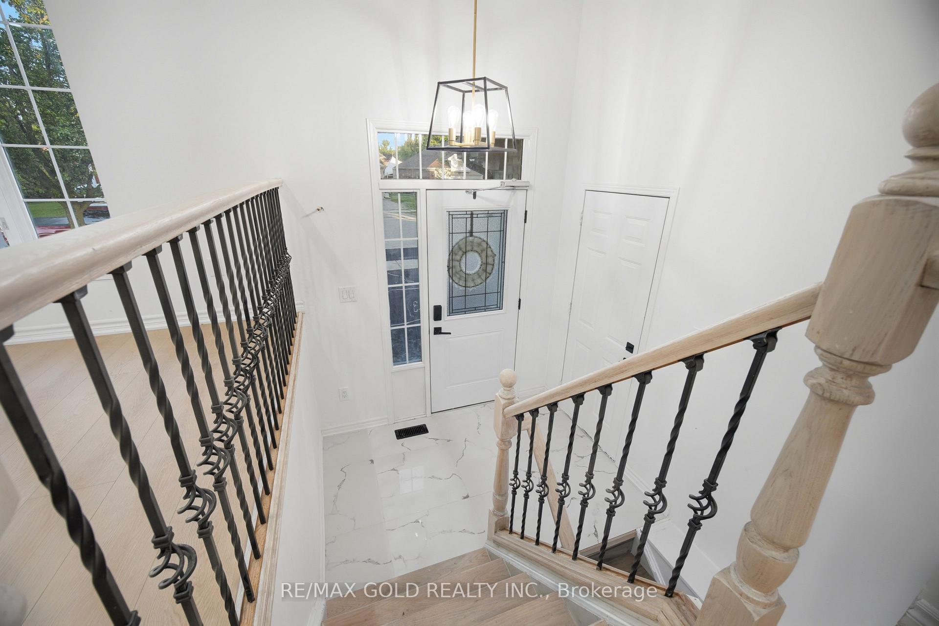 Photo 5 of 46 Cashel Crescent, Brantford, Empire South — HOMEH