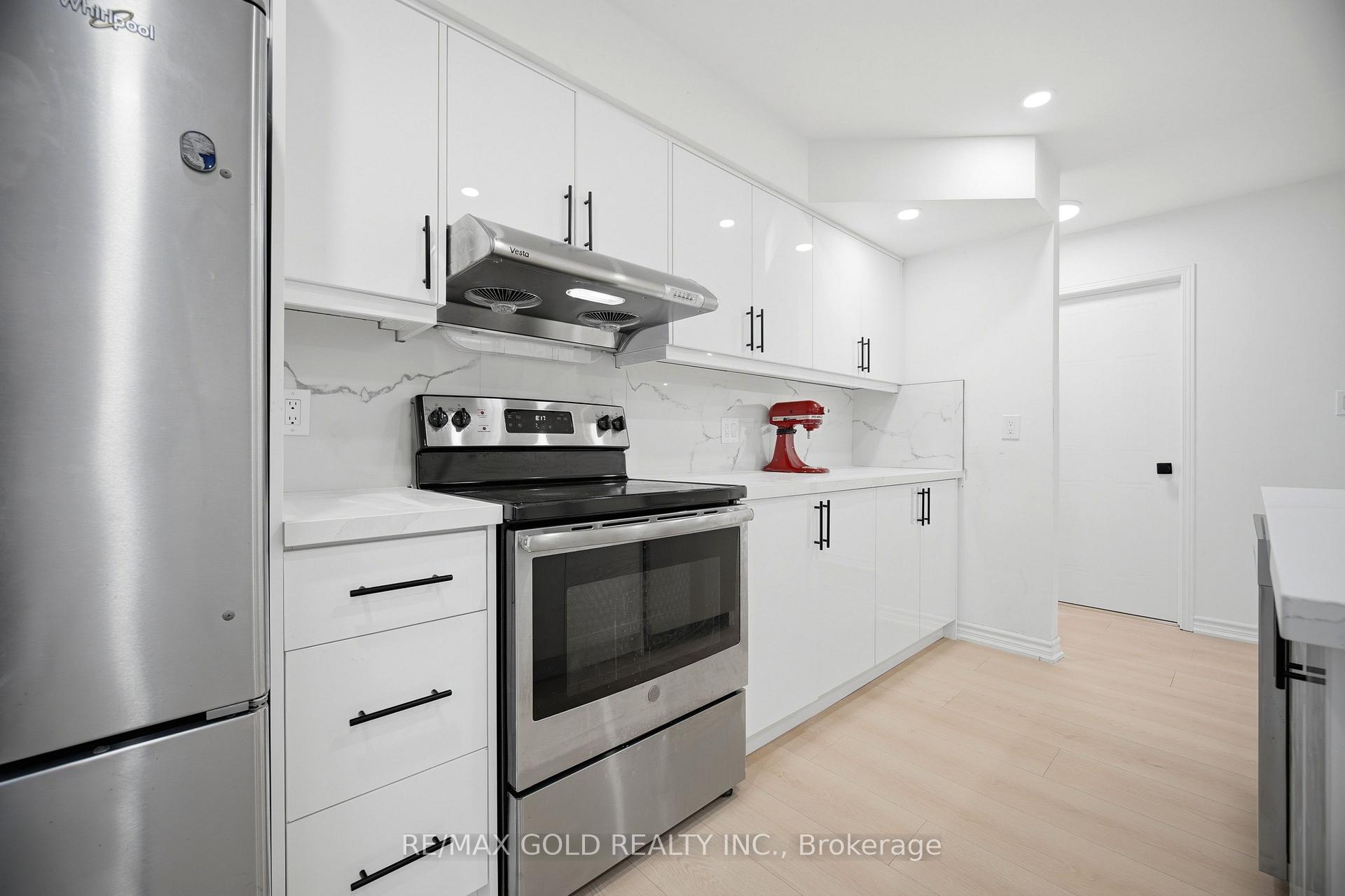 Photo 16 of 46 Cashel Crescent, Brantford, Empire South — HOMEH