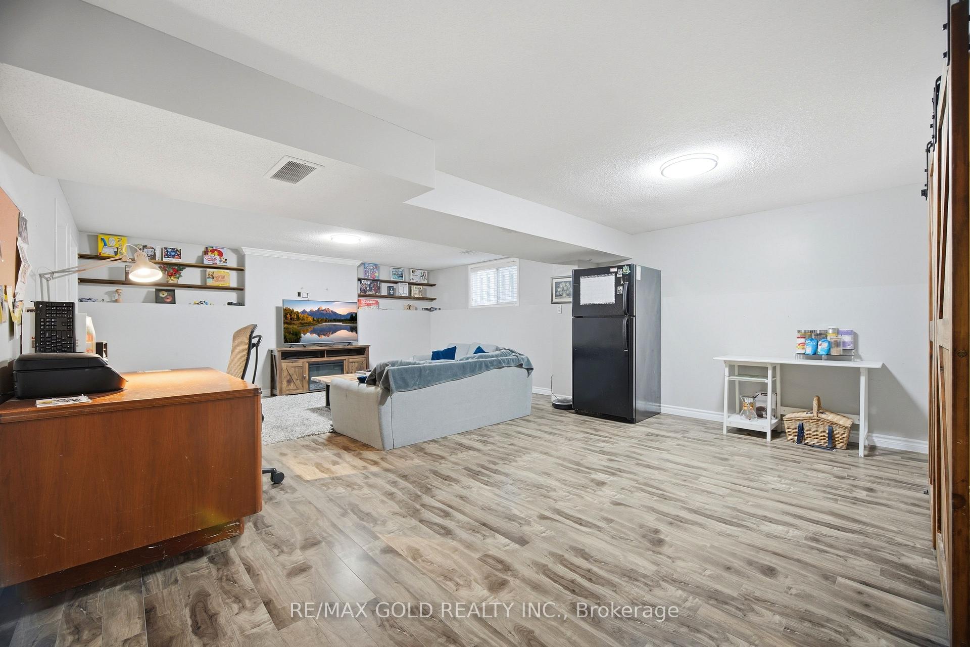 Photo 29 of 46 Cashel Crescent, Brantford, Empire South — HOMEH