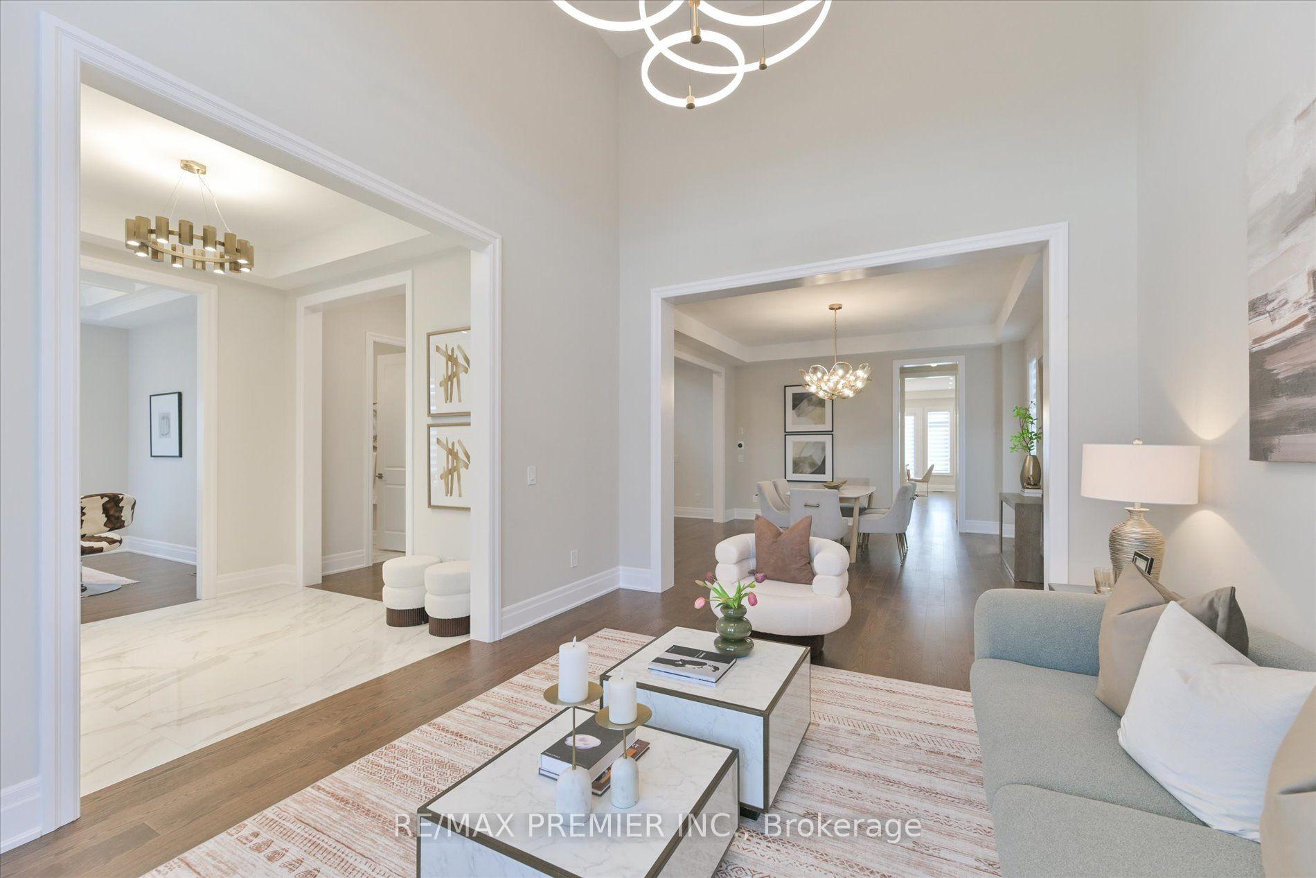 Photo 5 of 94 Sunny Acres Crescent, King, King City — HOMEH