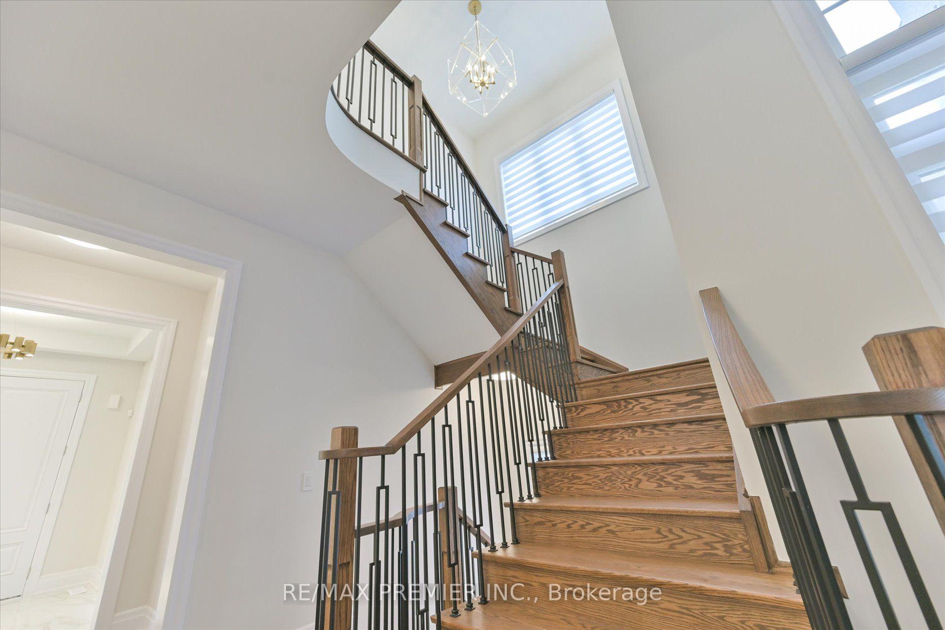 Photo 27 of 94 Sunny Acres Crescent, King, King City — HOMEH