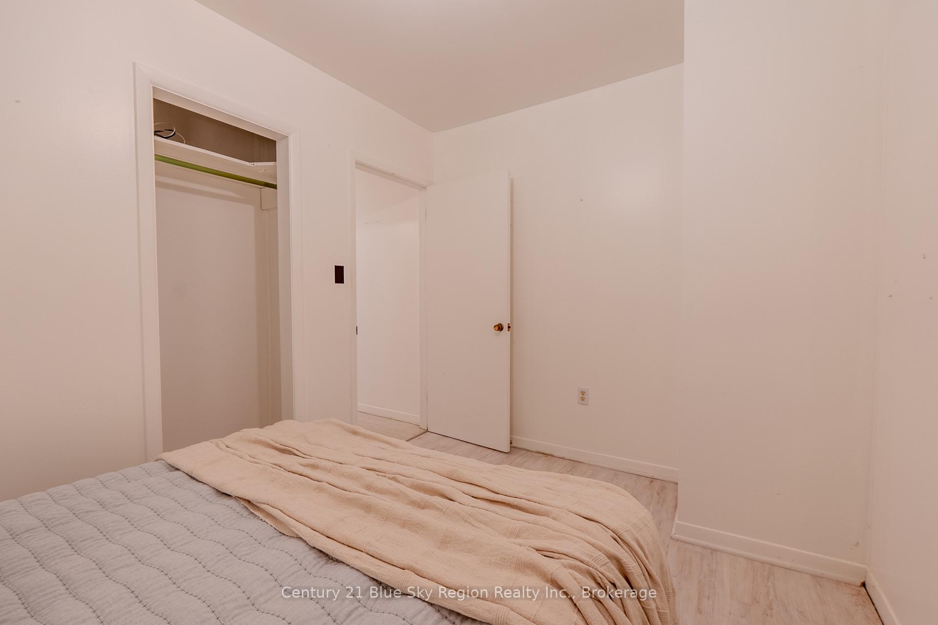 Photo 23 of 1272 Lakeshore Drive, North Bay, Ferris — HOMEH