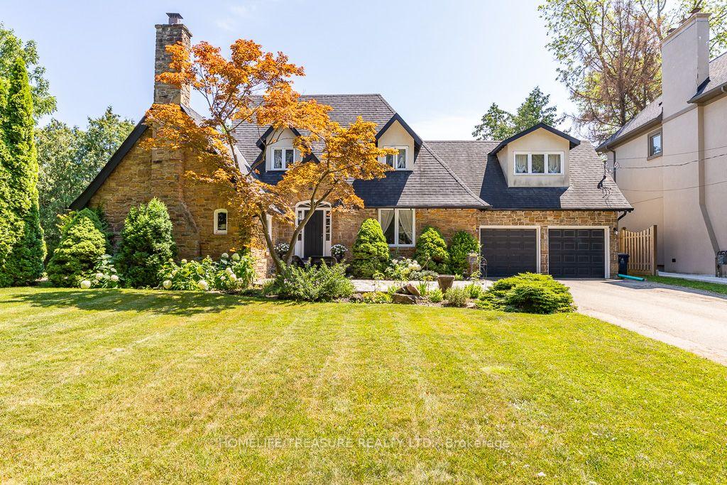 Photo 2 of 39 Yorkleigh Avenue, Etobicoke, Humber Heights — HOMEH