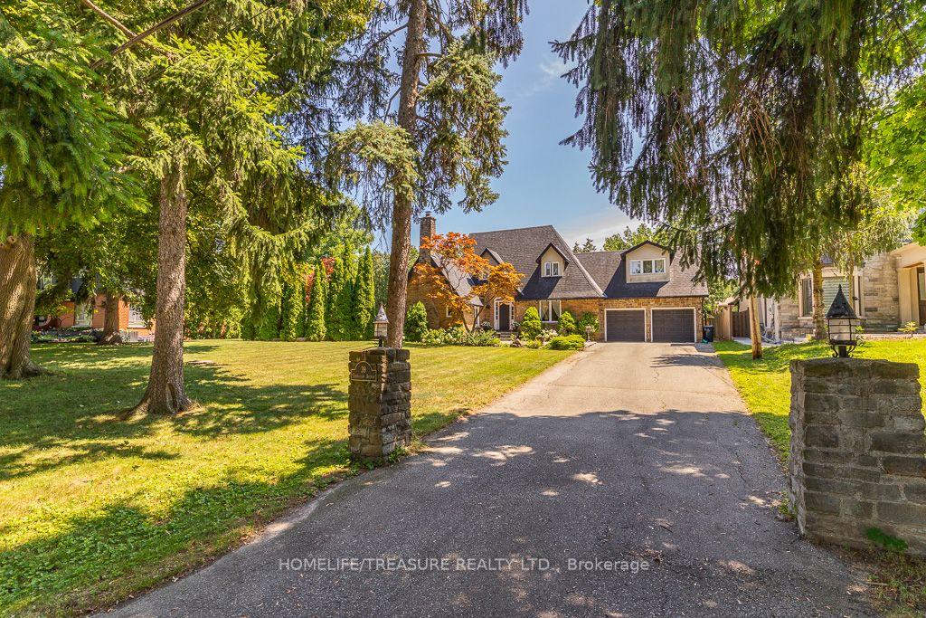 Photo 3 of 39 Yorkleigh Avenue, Etobicoke, Humber Heights — HOMEH