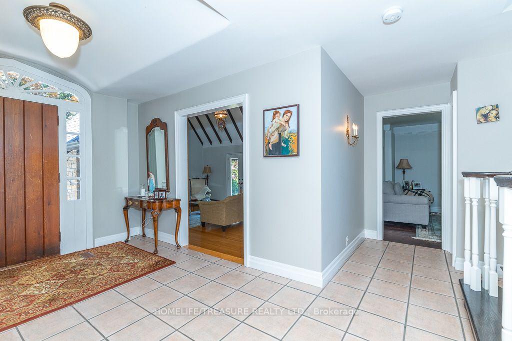 Photo 13 of 39 Yorkleigh Avenue, Etobicoke, Humber Heights — HOMEH