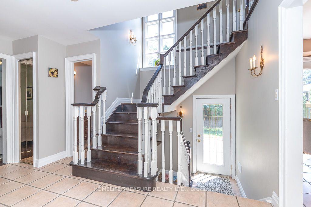 Photo 20 of 39 Yorkleigh Avenue, Etobicoke, Humber Heights — HOMEH