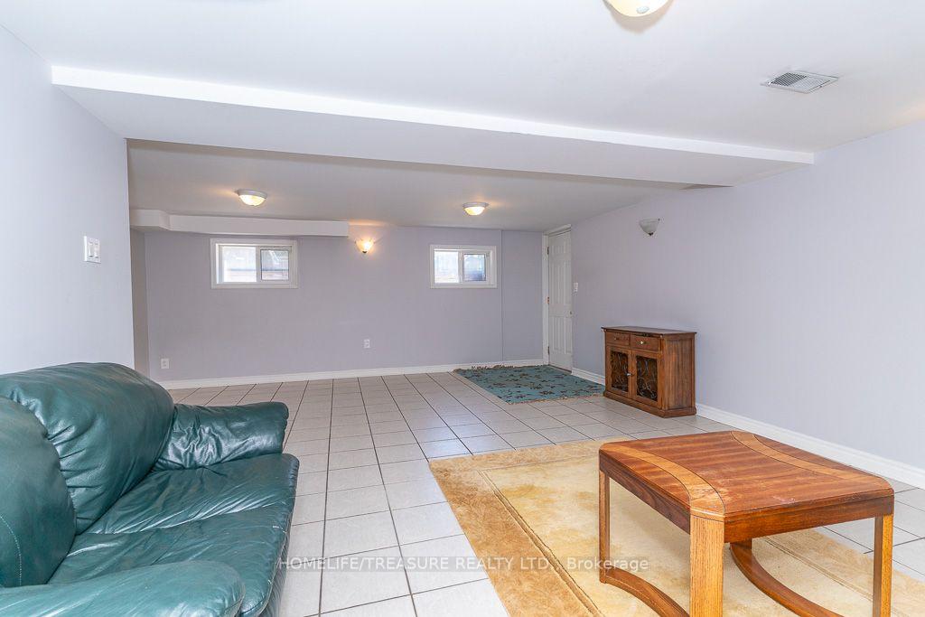 Photo 34 of 39 Yorkleigh Avenue, Etobicoke, Humber Heights — HOMEH