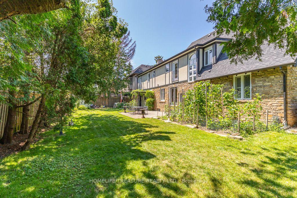 Photo 38 of 39 Yorkleigh Avenue, Etobicoke, Humber Heights — HOMEH