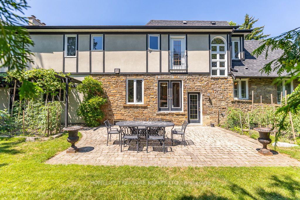 Photo 41 of 39 Yorkleigh Avenue, Etobicoke, Humber Heights — HOMEH