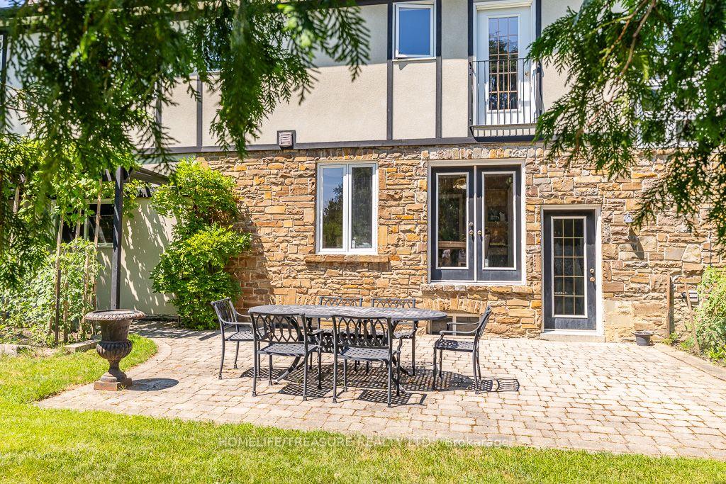 Photo 42 of 39 Yorkleigh Avenue, Etobicoke, Humber Heights — HOMEH