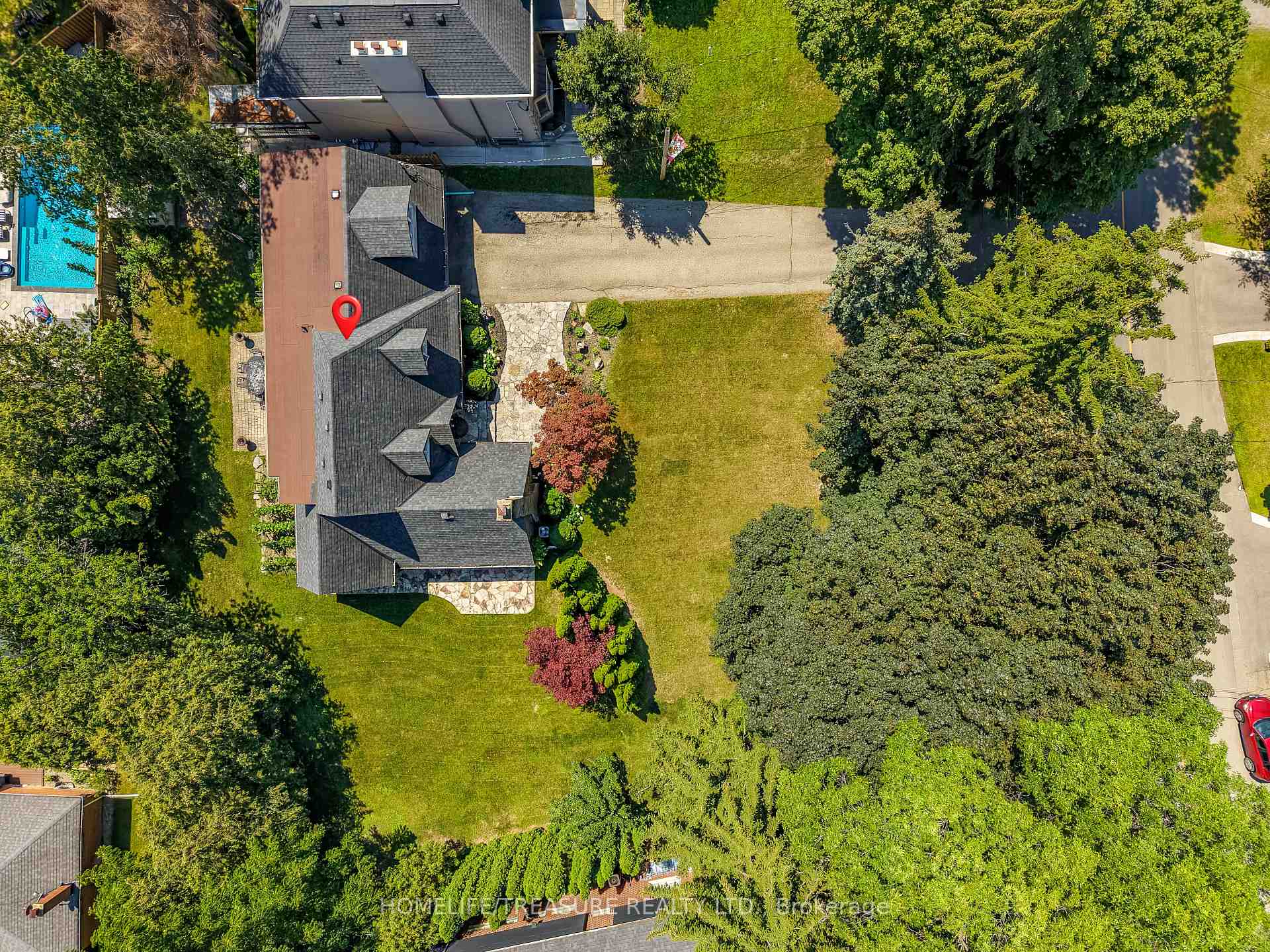 Photo 46 of 39 Yorkleigh Avenue, Etobicoke, Humber Heights — HOMEH