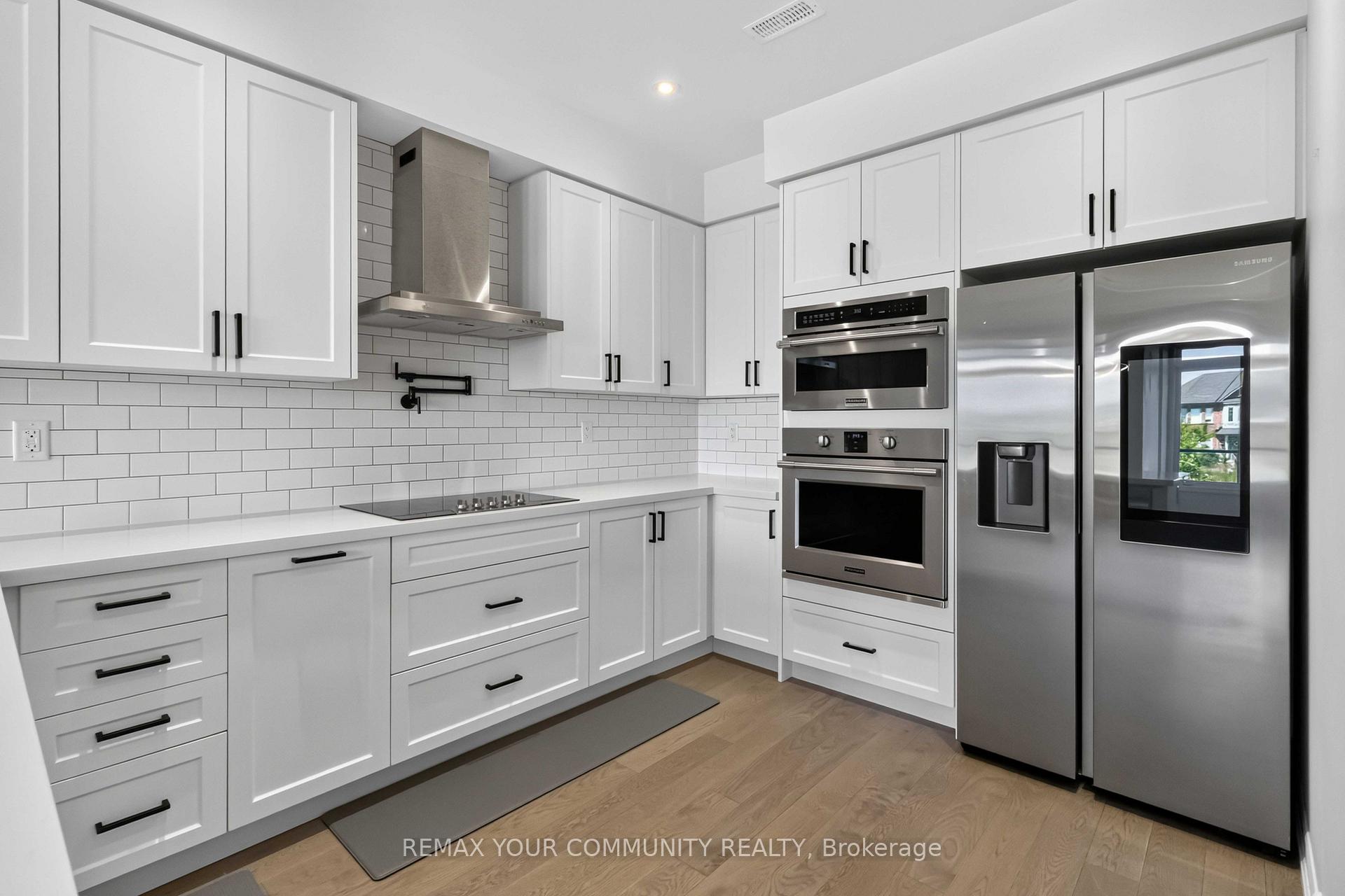 Photo 11 of 92 Holyrood Crescent, Vaughan, Kleinburg — HOMEH