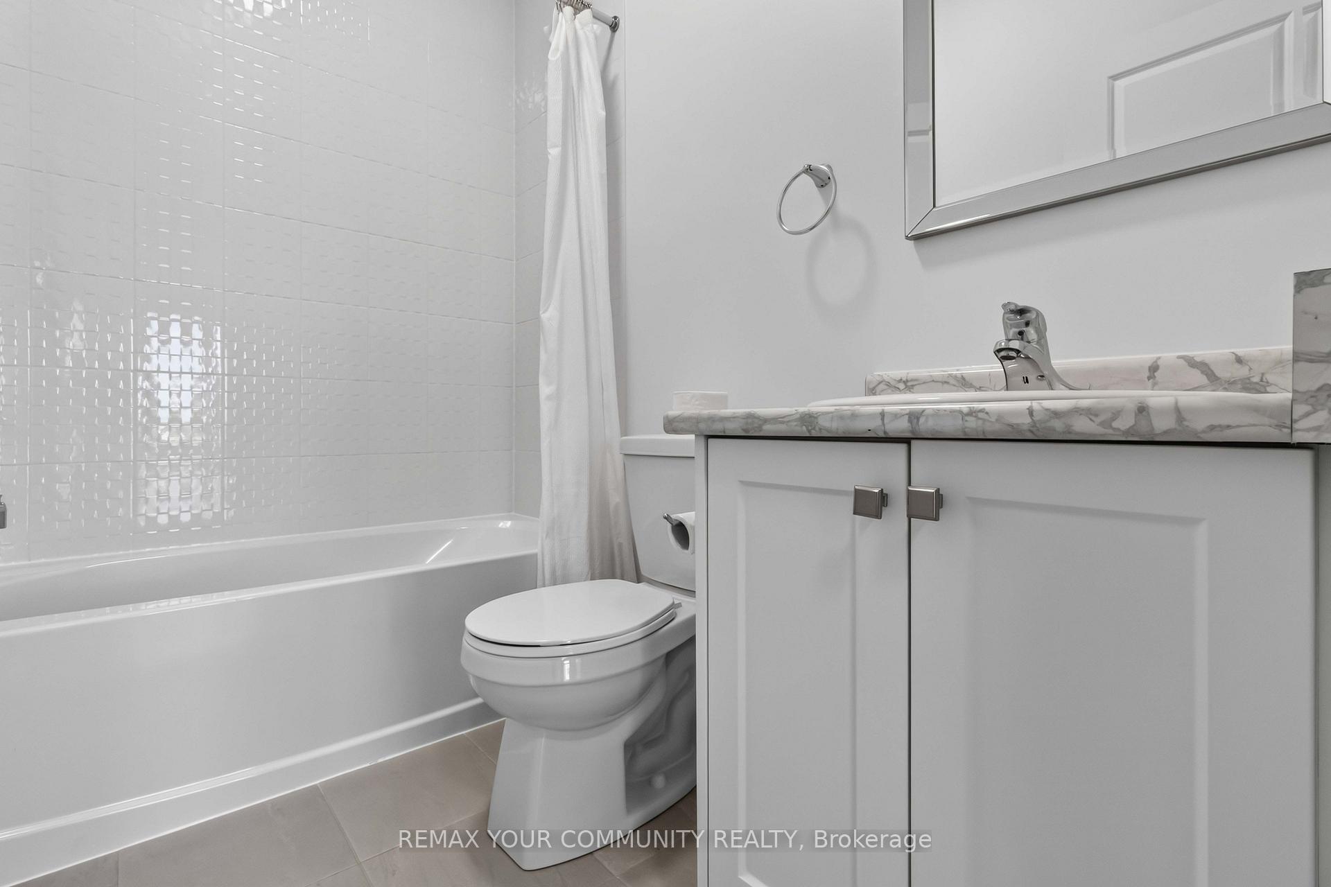 Photo 24 of 92 Holyrood Crescent, Vaughan, Kleinburg — HOMEH