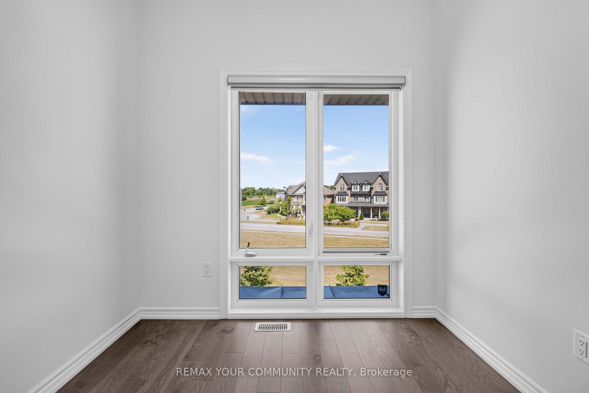 Photo 26 of 92 Holyrood Crescent, Vaughan, Kleinburg — HOMEH