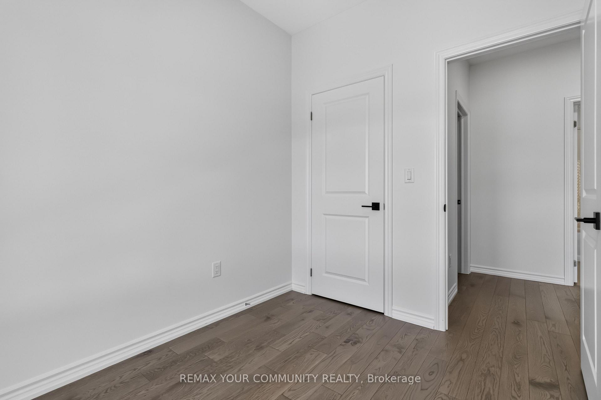 Photo 28 of 92 Holyrood Crescent, Vaughan, Kleinburg — HOMEH